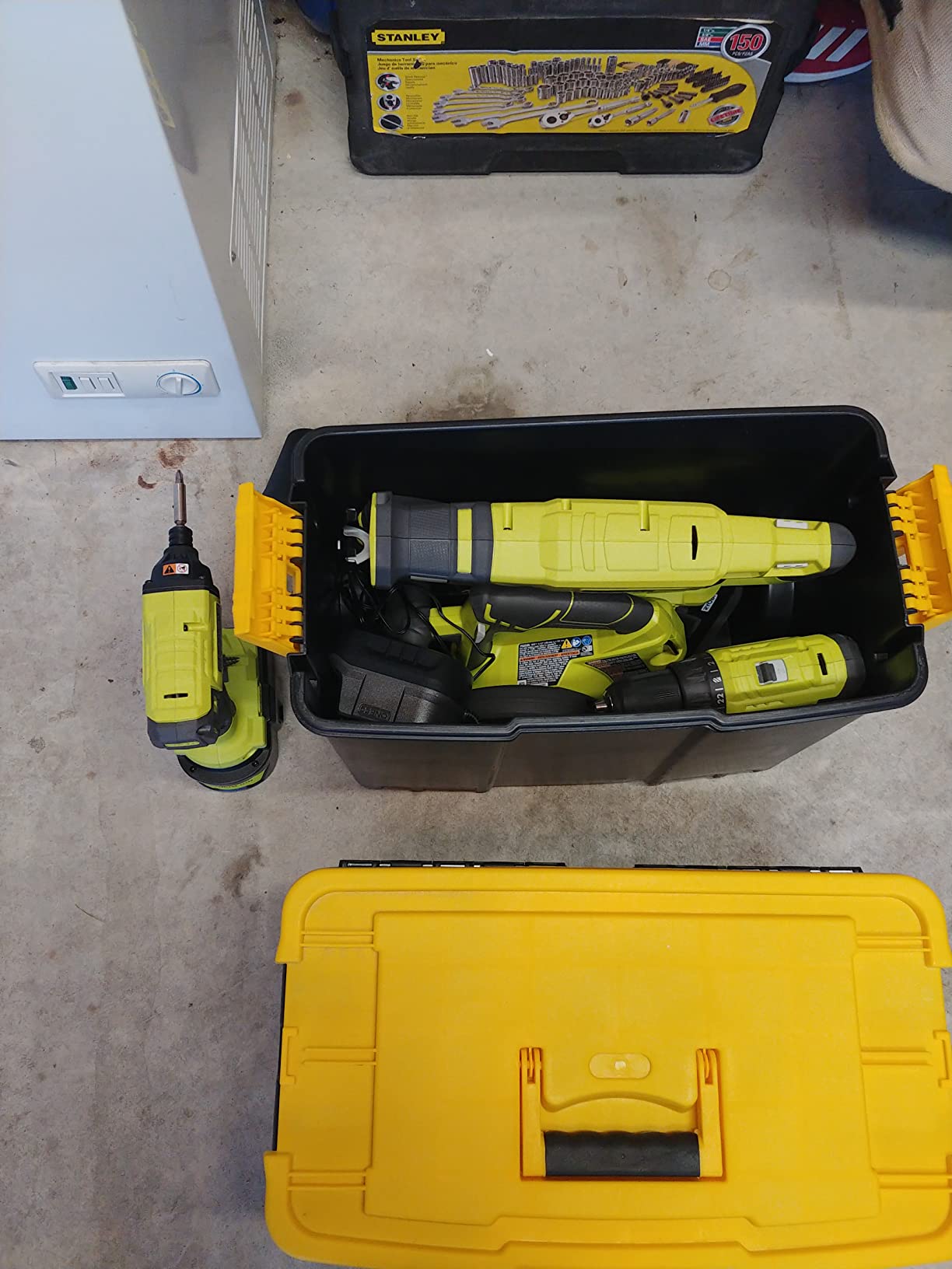 P1819 18V One+ Lithium Ion Combo Kit (6 Tools: Drill/Driver, Impact Driver, Reciprocating Saw, Circular Saw, Multi-Tool, LED Worklight, 4.0 Ah & 1.5 Ah Battery, Charger, Bag) customer photo 2