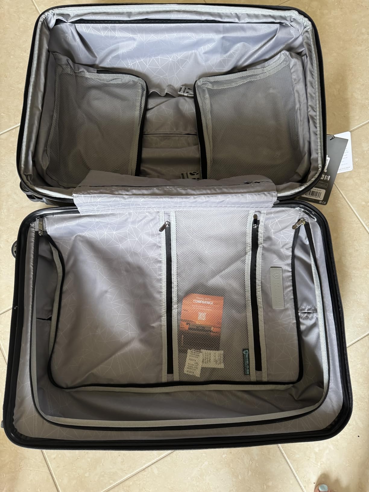 Traveler's Choice Pagosa Hardshell Expandable Luggage with Spinner Wheels, Black, 22-Inch Carry-on customer photo 2