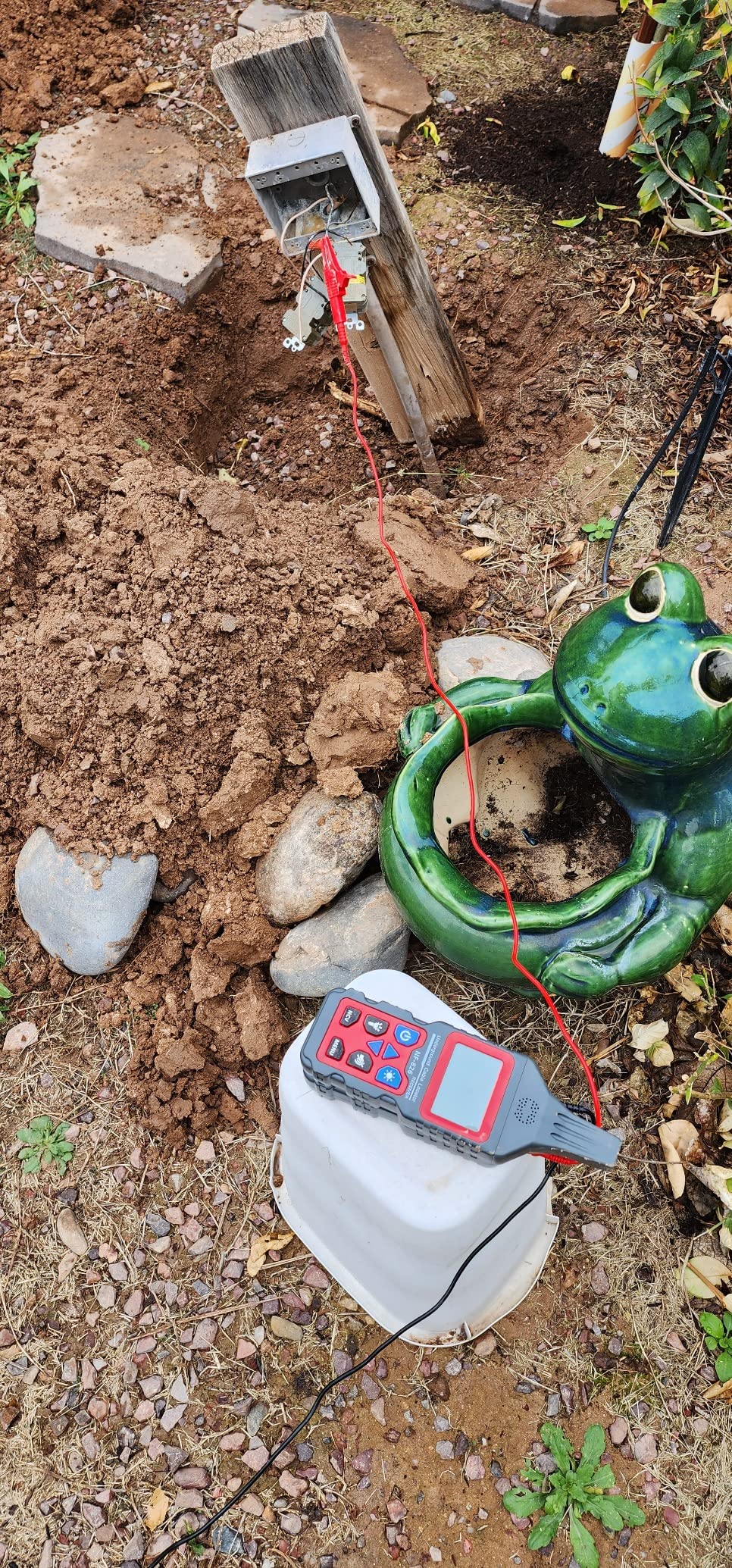 NOYAFA NF-826 Underground Cable Locator Wire Tracker, for Dog Fence Cables Irrigation, Wall and Underground Pipeline Wire Detector, Advanced Circuit Breaker Finder for Wall and Underground Cables customer photo 1