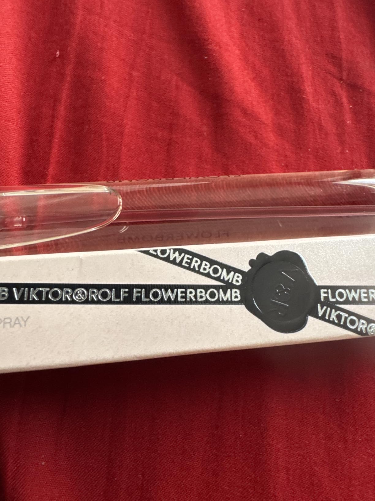 Viktor&Rolf Flowerbomb Eau de Parfum - Women's Perfume - Floral & Woody - With Notes of Rose, Peony & Patchouli customer photo 1
