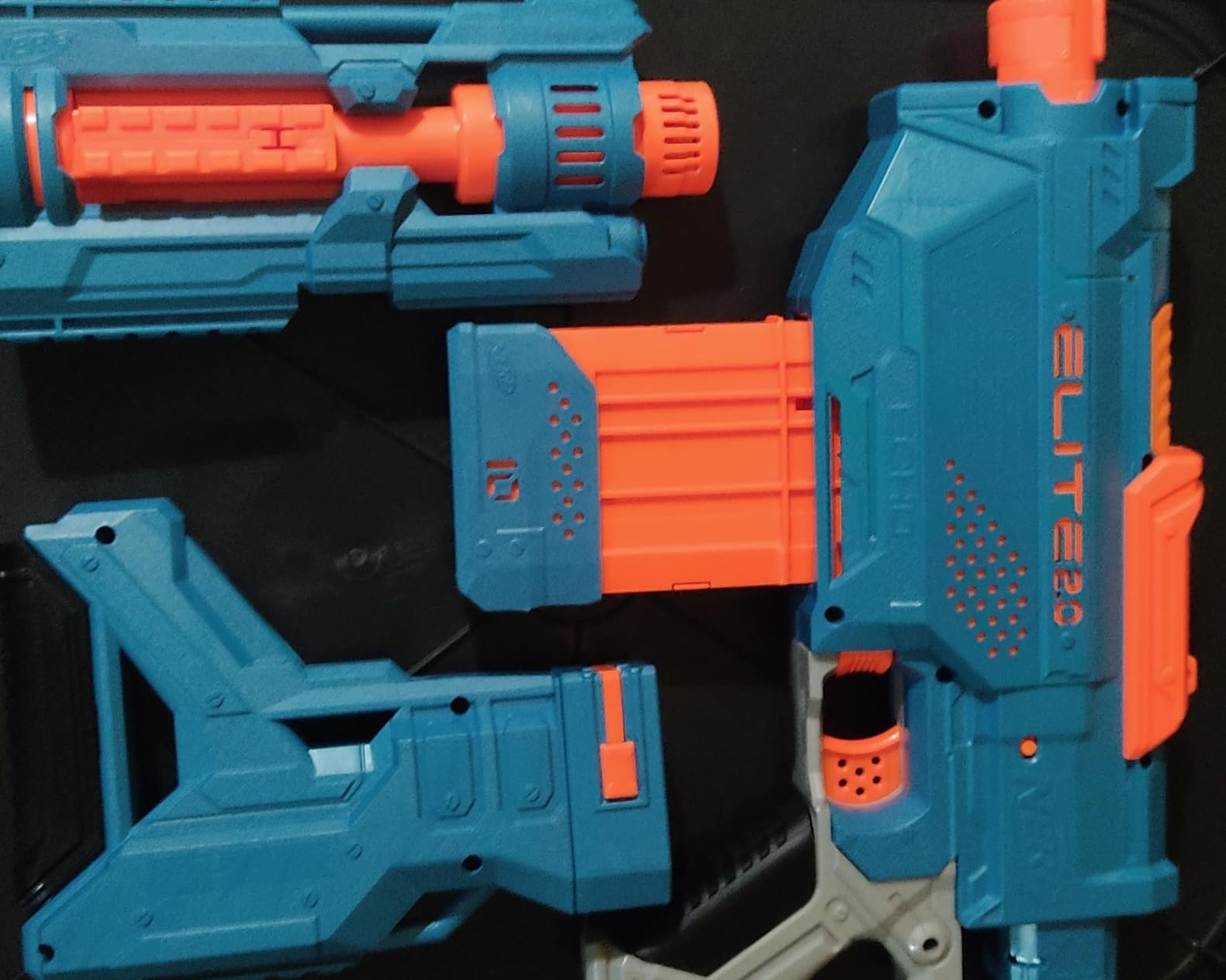 Nerf Elite 2.0 Echo CS-10 Blaster - 24 Official Darts, 10-Dart Clip, Removable Stock and Barrel Extension, 5 Tactical Rails customer photo 1