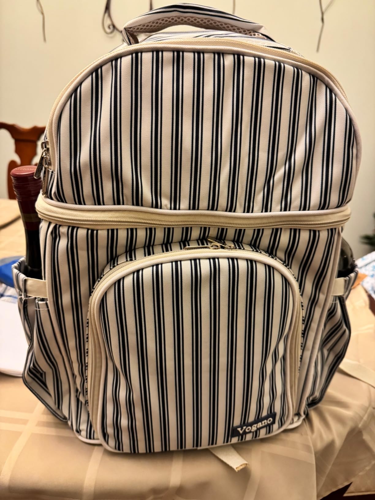 Vogano Picnic Backpack & Accessories - Insulated Picnic Set for 2 Person with Dual Compartments, Lightweight Blanket, Cutlery Set, for Newlyweds and Couples Gifts Blue customer photo 2