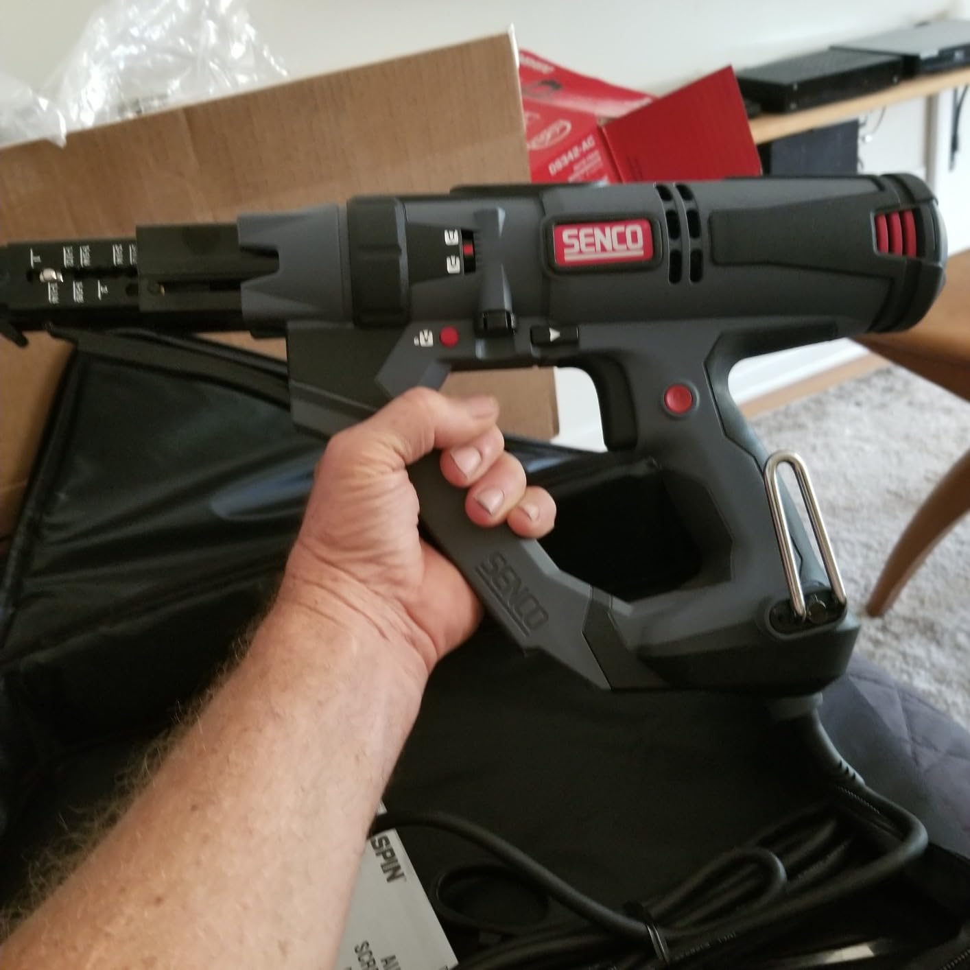 SENCO 10F0001N DURASPIN DS342-AC 120V 2500 RPM High Torque 3 in. Corded Auto-Feed Screwdriver customer photo 2