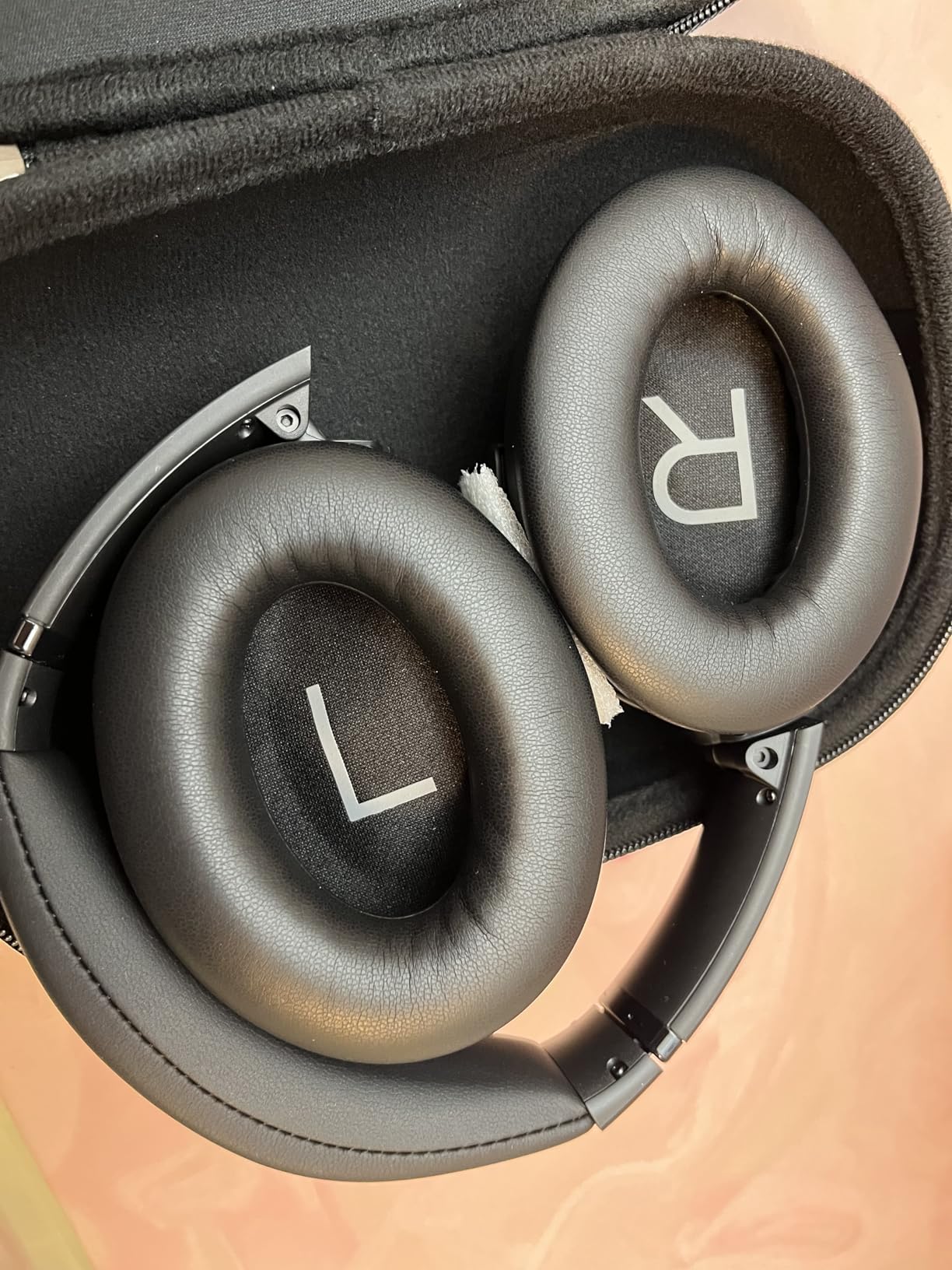 Bose QuietComfort 45 Bluetooth Wireless Noise Cancelling Headphones - Triple Black (Renewed) customer photo 1