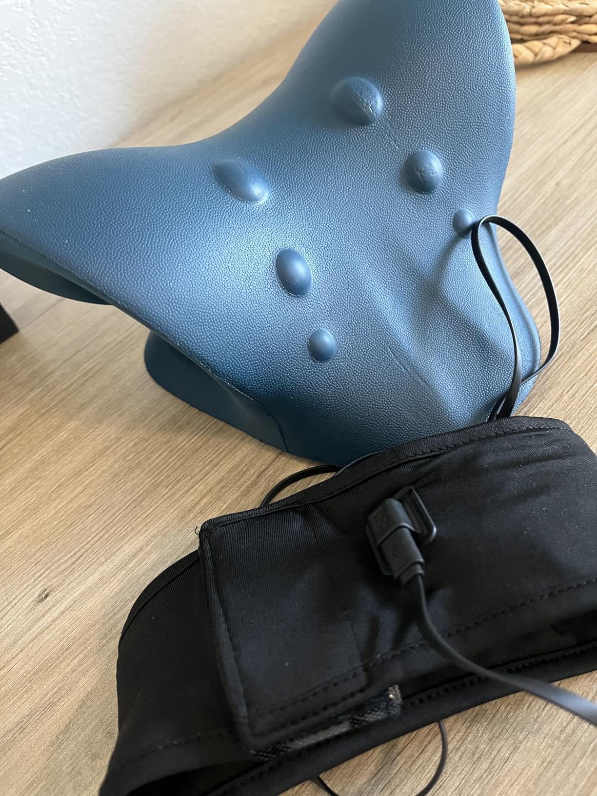 Neck Stretcher for Neck Pain Relief, Heated Cervical Traction Device Pillow with Graphene Heating Pad, Neck and Shoulder Relaxer for TMJ Pain Relief and Cervical Spine Alignment customer photo 1
