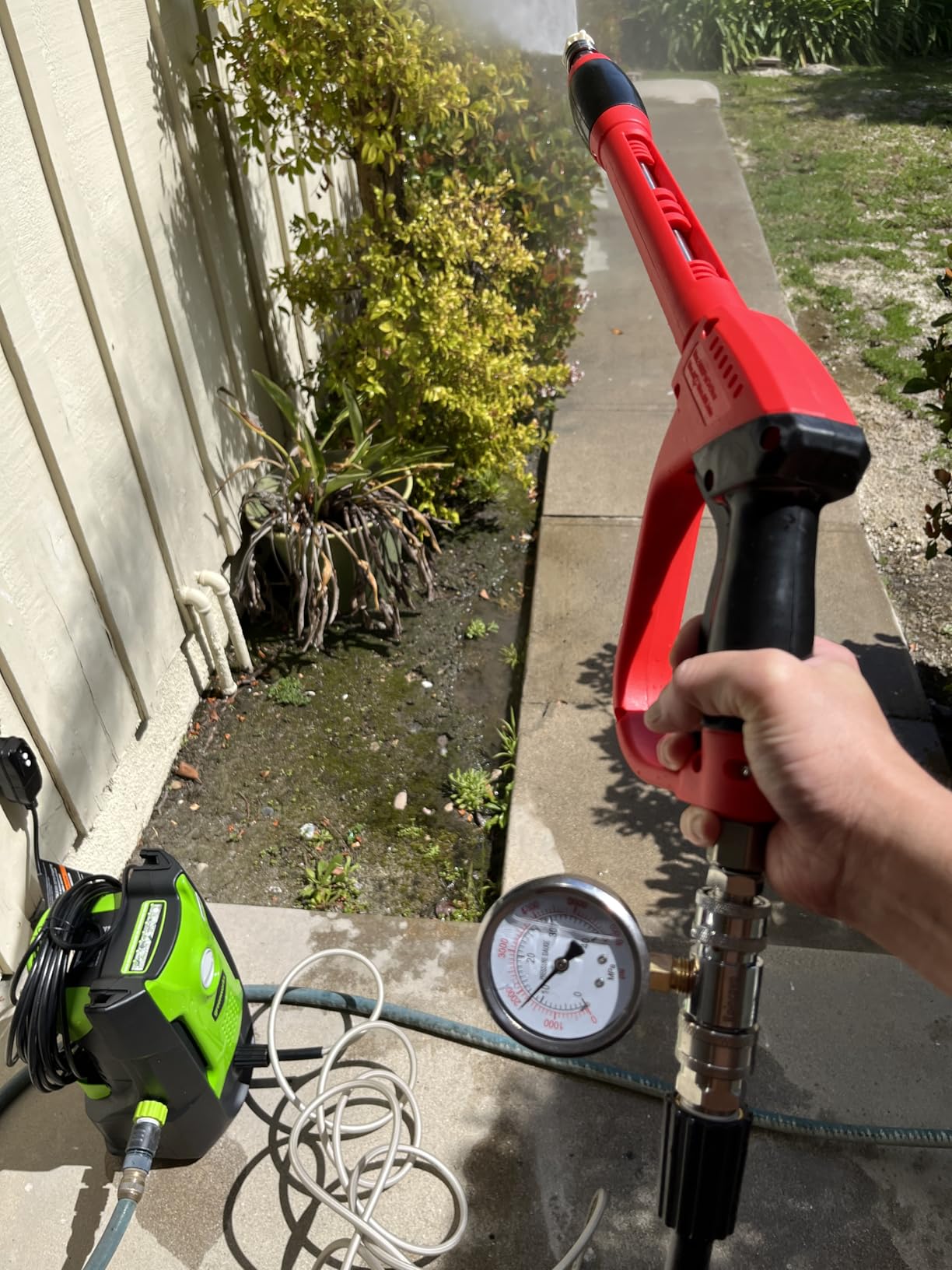 Greenworks 1600 PSI (1.2 GPM) Electric Pressure Washer (25°, 40°, Soap Applicator) Ideal For Cleaning Cars, Trucks, Boats, Outdoor Patio Furniture, Decks, and Windows customer photo 2