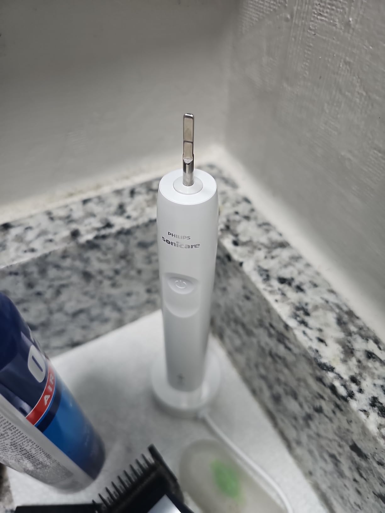 4100 Series Electric Toothbrush - Sonic Toothbrush with Advanced Sonic Technology, Pressure Sensor, Two Intensity Settings, Smartimer & Quadpacer, White, Model HX3681/23 customer photo 2