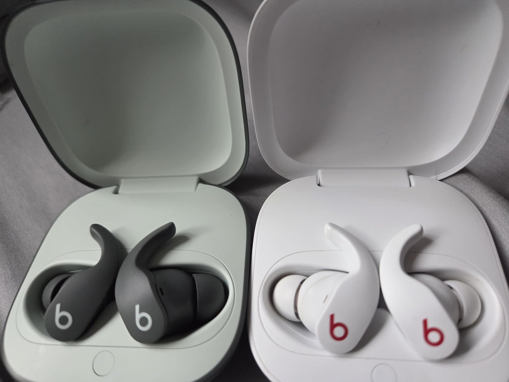 Beats by Dr. Dre - Beats Fit Pro True Wireless Noise Cancelling In-Ear Headphones - Sage Gray (Renewed) customer photo 2