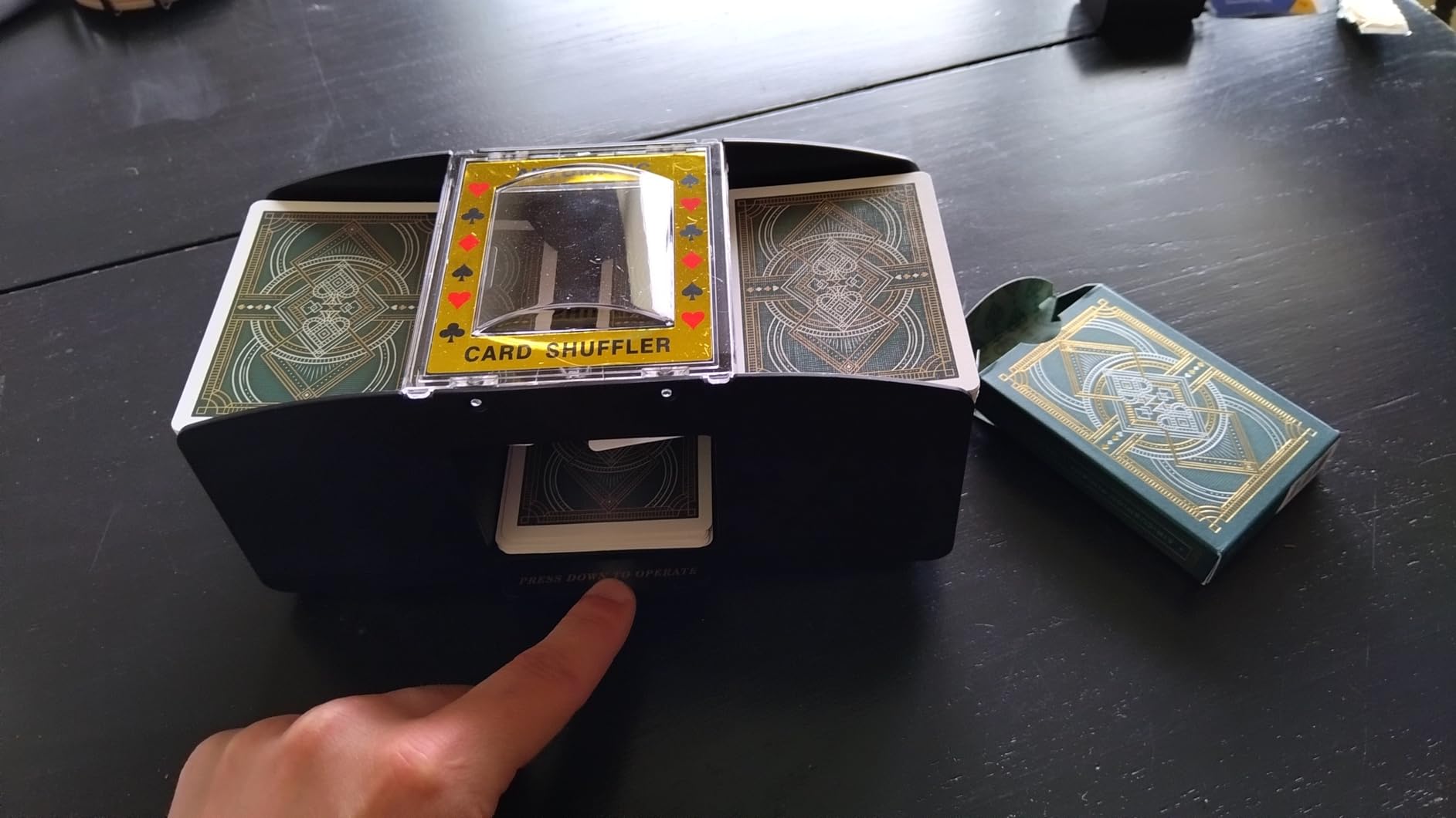 FEIERYA Automatic Card Shuffler 2 Deck,Battery-Operated Electric UNO Poker Shuffler,Playing Card Shuffler for Home Card Game,Travel customer photo 1