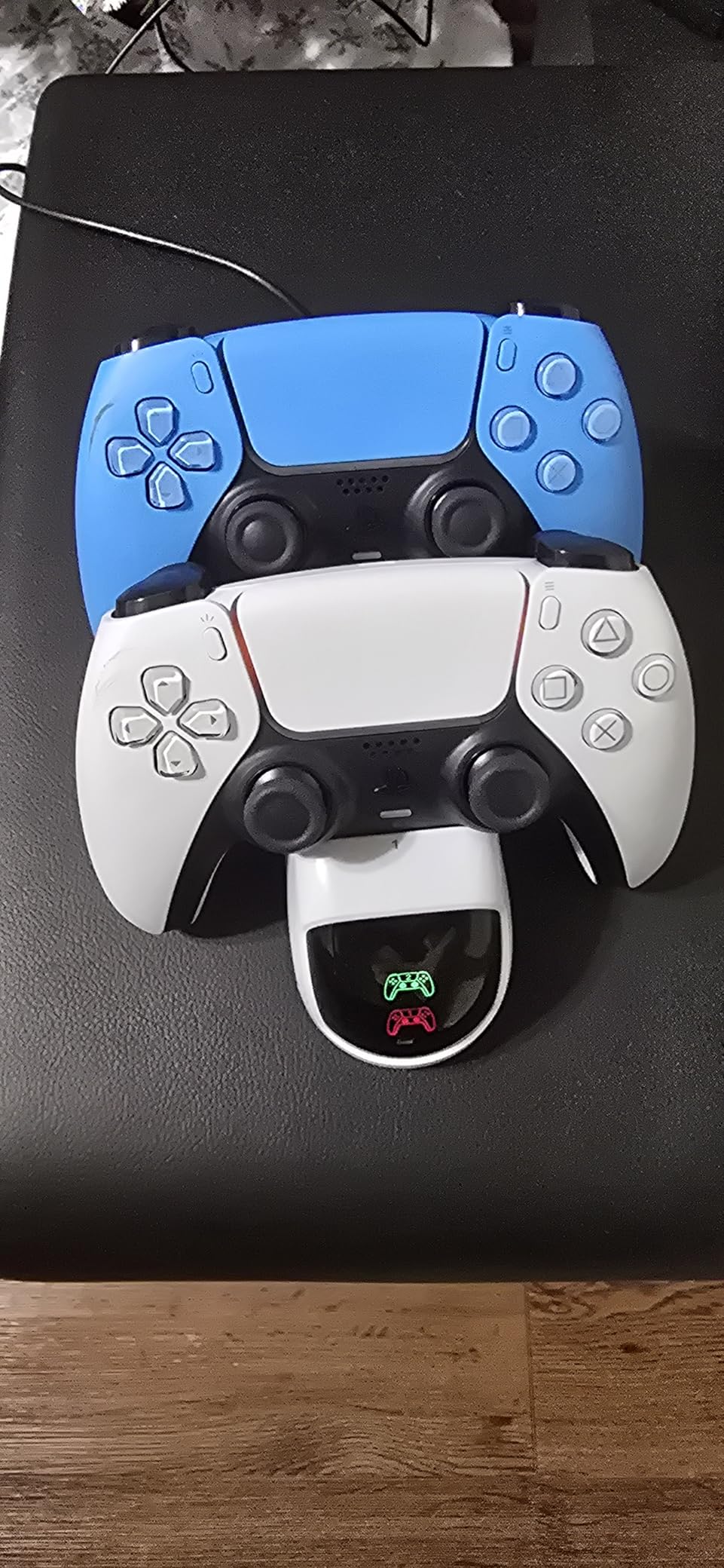 PS5 Controller Charging Station, PlayStation 5 Dualsense Charger Dock with Dual Stand, Upgrade PS5 Charger Accessory with Fast Charge Cable, PlayStation 5 Station, White customer photo 2