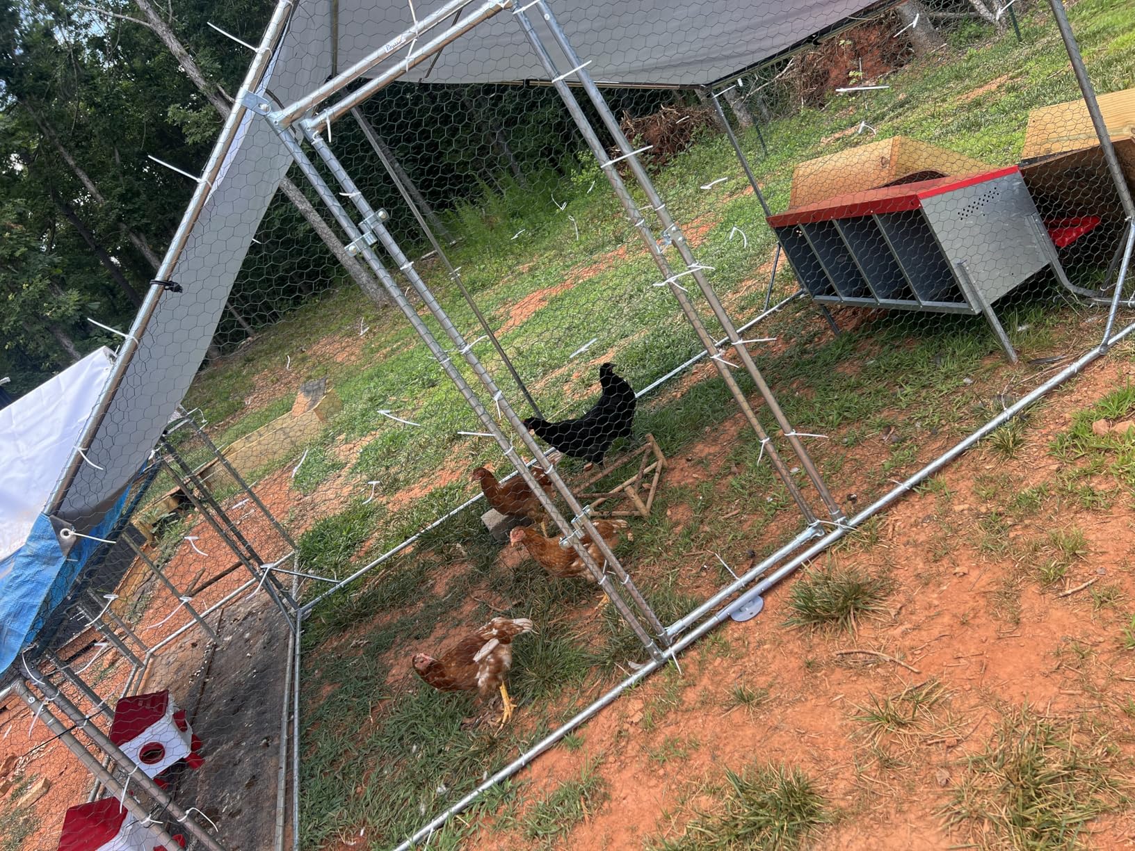 PawHut Large Chicken Coop Metal Chicken Run with Waterproof and Anti-UV Cover, Spire Shaped Walk in Fence Cage Hen House for Outdoor and Yard Farm Use, 1