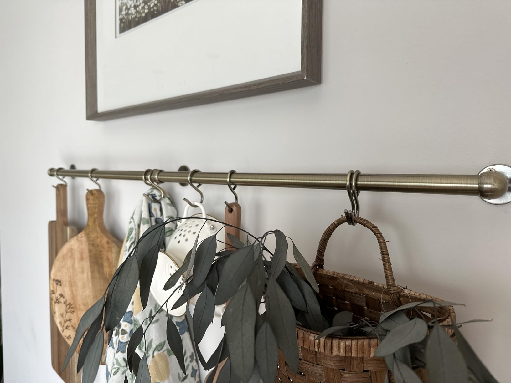 ROTHLEY Hanging Pot Rack Hanger: 39.4 Inch Stainless Steel Pot and Pan Hanger Pot Rack Wall Mounted Hanging Pots and Pans Rack Pot Hangers for Kitchen Utensil Rail with Hooks (Matt Black) customer photo 1
