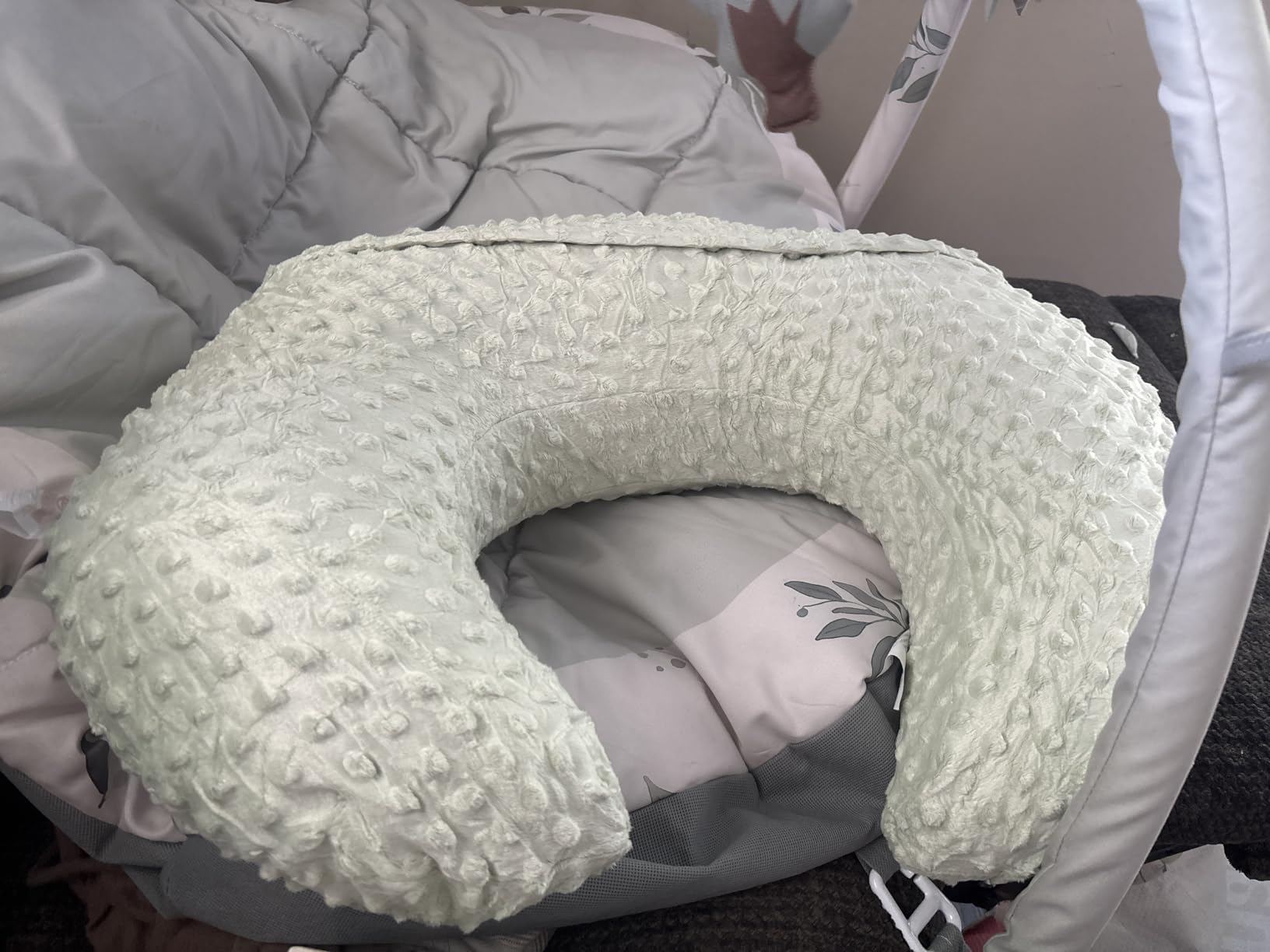 Baby Nursing Pillow and Body Positioner with Premium Slipcover for Breastfeeding for Baby Boys and Girls, Feeding Pillow with Breathable Comfortable Pillowcase (Green) customer photo 1