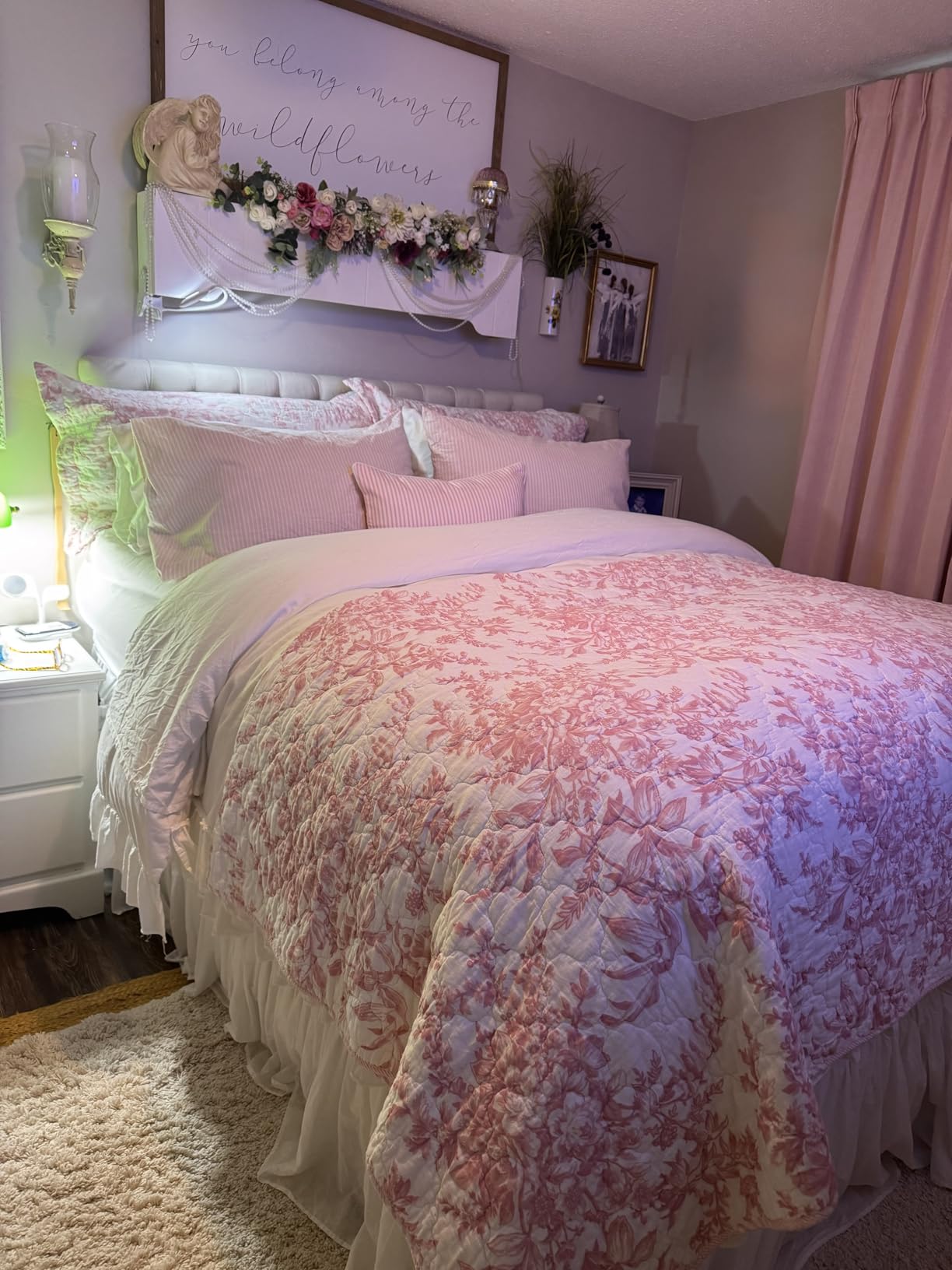 Laura Ashley - Queen Quilt Set, Soft & Reversible Cotton Floral Bedding with a Medium Weight Feel, 3 Piece Bed Set with Matching Pillowcases (Bedford Green/Off-White) customer photo 2