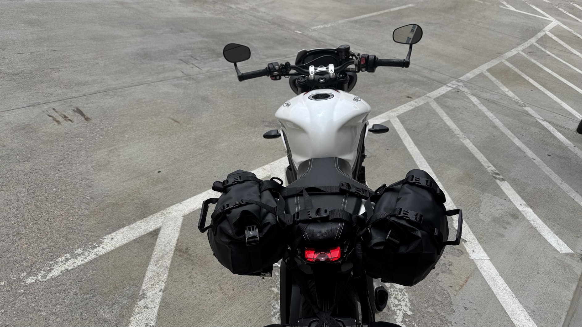 Rhinowalk Motorcycle Saddlebags 28L(14L*2) Waterproof Motorbike Side Bags, Travel Luggage Panniers with Shoulder Strap for Adventure & Sport Motorcycle Racks, 1 Pair customer photo 1
