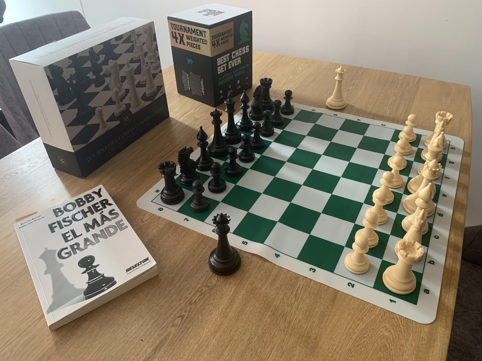 Best Chess Set Ever 3X Tournament Modern Chess Set with Weighted Staunton Pieces, 20x20 Double-Sided Silicone Board, Strategy Guide and Storage Bags for Adults & Kids customer photo 1