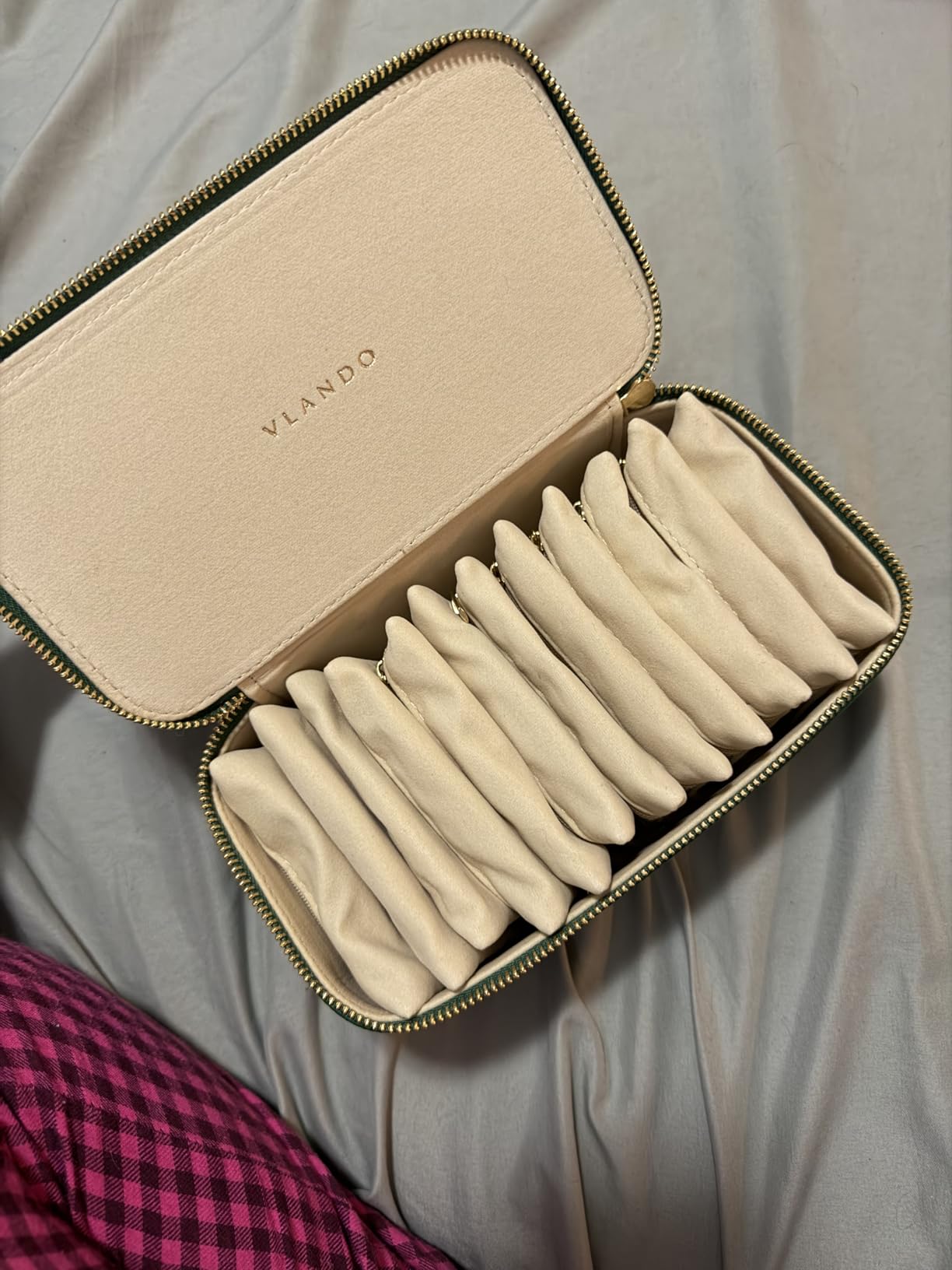 VLANDO Travel Jewelry Case, Valentines Gifts, Small Jewelry Box Organizer, Travel Jewelry Storage with 6 Velvet Jewelry Zipper Pockets, Birthday Gifts for Women Girls (White) customer photo 1