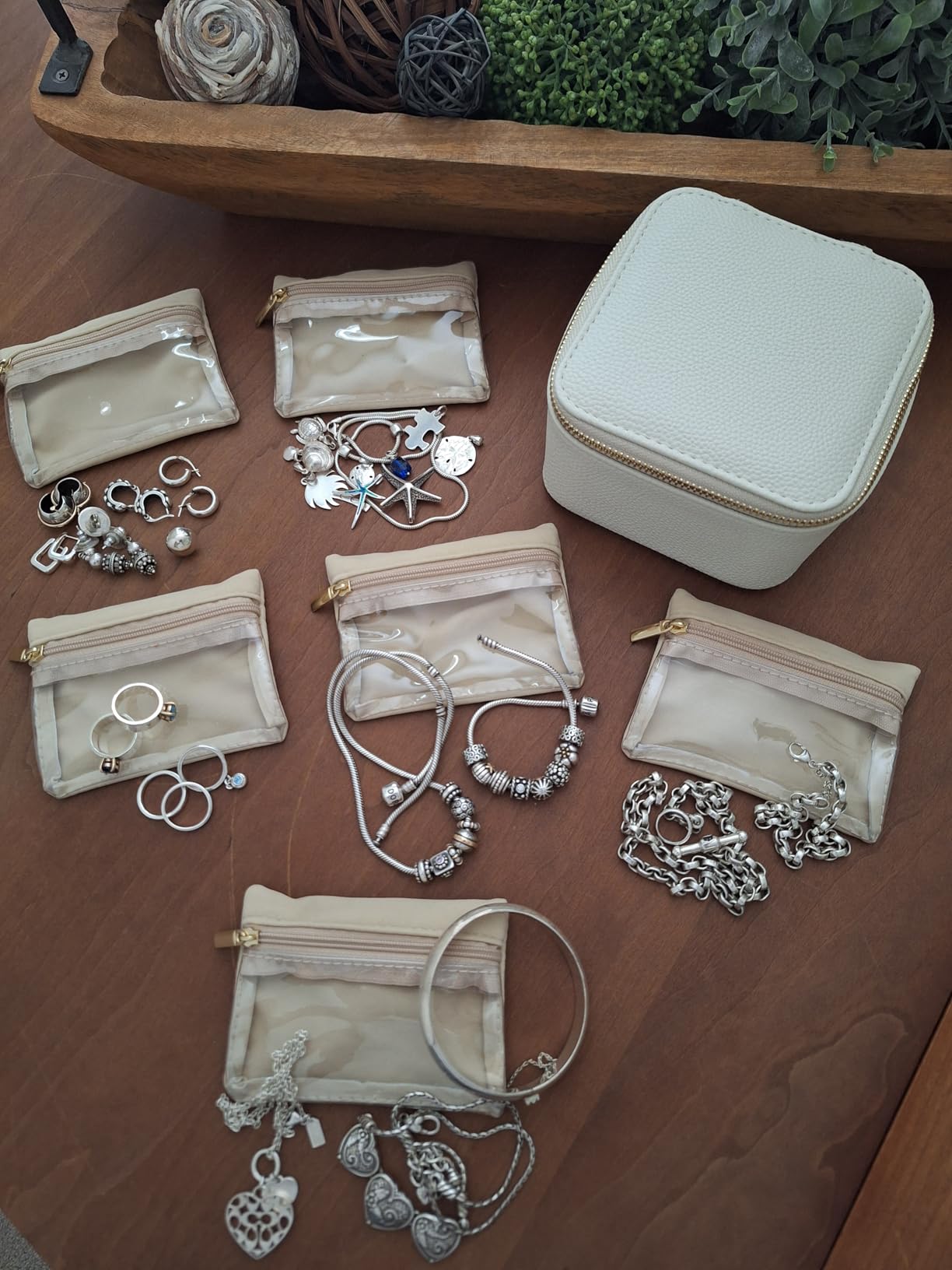 VLANDO Travel Jewelry Case, Valentines Gifts, Small Jewelry Box Organizer, Travel Jewelry Storage with 6 Velvet Jewelry Zipper Pockets, Birthday Gifts for Women Girls (White) customer photo 2