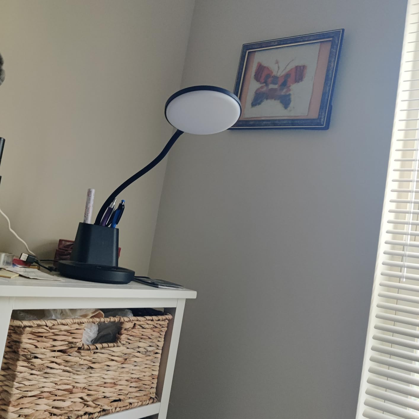 Desk Lamp with Wireless Charger, LED Desk Lamps for Home Office with Pen Holder, Dimmable Eye-Caring Study Desk Light Flexible Arm 3 Color Modes for College Dorm, 800 Lumens CRI 90 customer photo 2
