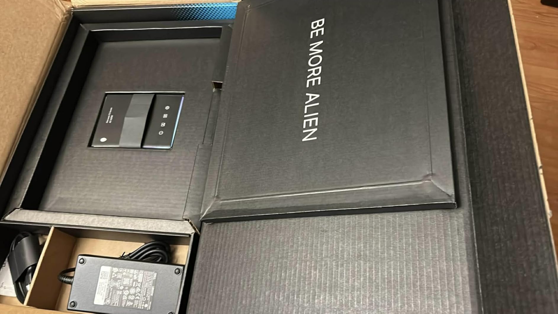 16 Aurora Gaming Laptop AC16250-16 WQXGA 120Hz Display, Intel Core 7-240H Processor, 16GB DDR5 RAM, 1TB SSD, NVIDIA GeForce RTX 5050 8GB Graphics, Windows 11 Home, Onsite Service - Blue customer photo 2