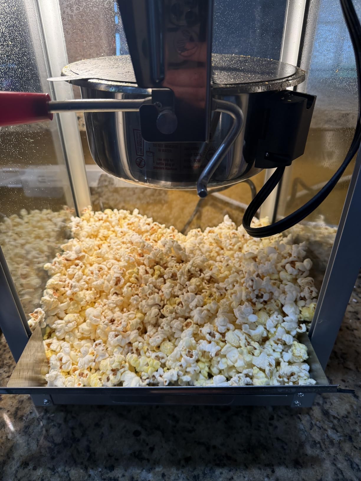 VEVOR Commercial Popcorn Machine, 8 Oz Kettle, 850 W Popcorn Maker on Wheels for 48 Cups per Batch, Theater Style Popper with 3-Switch Control Steel Frame Tempered Glass Doors Cart 1 Scoop 2 Spoons customer photo 2