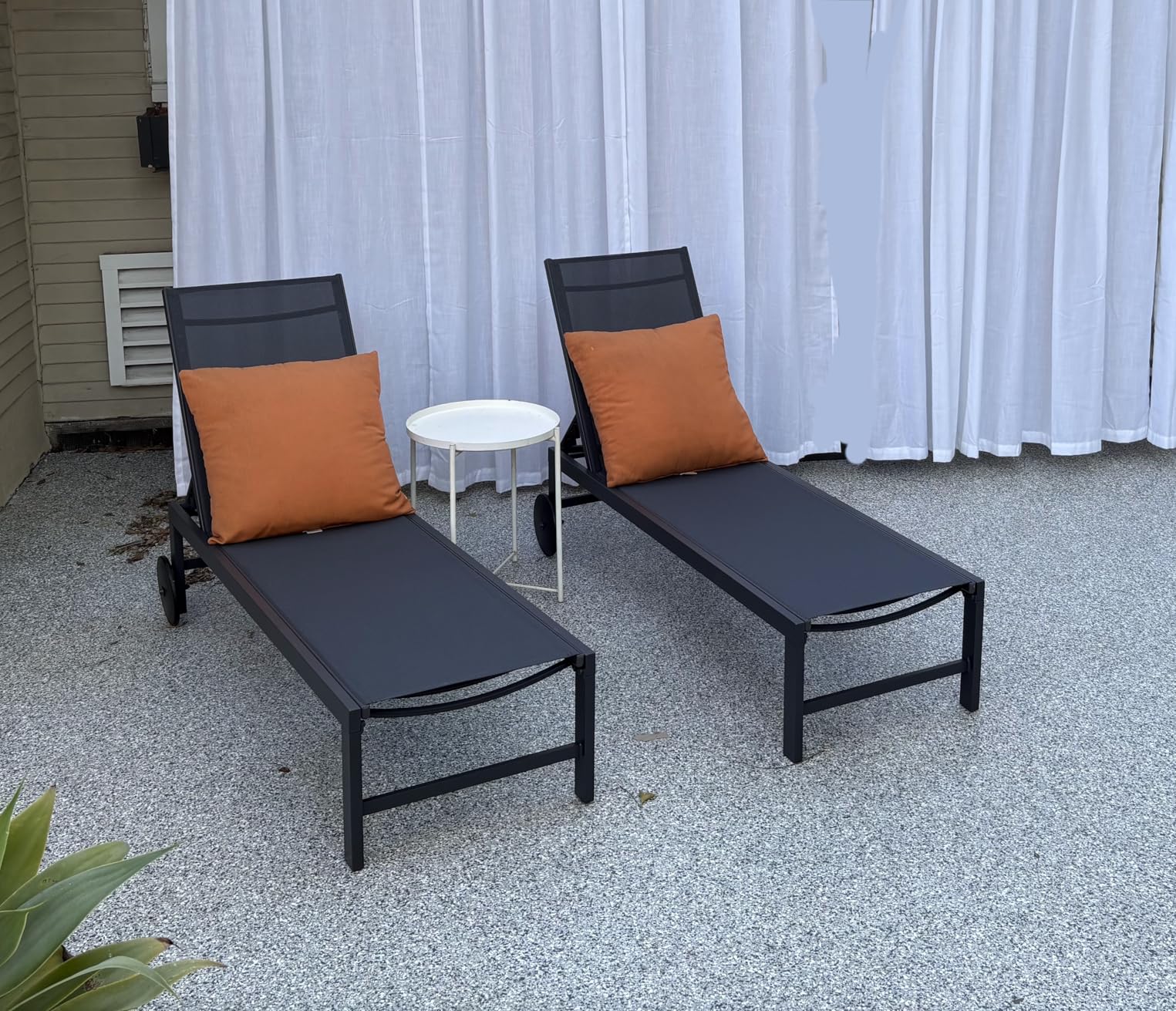 Shintenchi 2 PCS Outdoor Chaise Lounges Chair with Wheels Aluminum Reclining Patio Lounge Chairs with 5 Adjustable Position Recliner for Patio, Beach, Yard, Pool Patio Furniture Set, Khaki customer photo 1