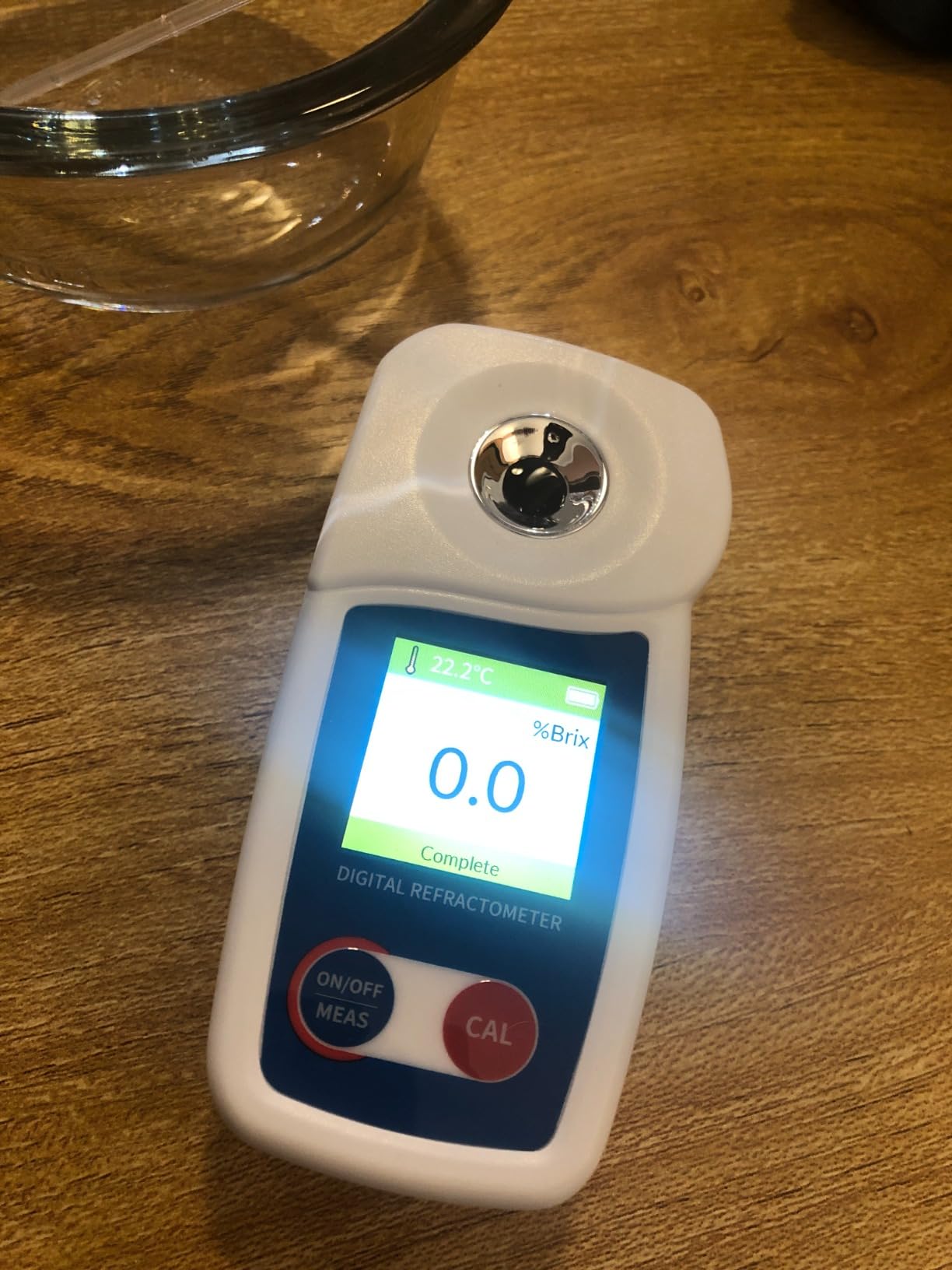Digital Brix Refractometer Flagfront brix Meter Refractometer Automatic Temperature Compensation Brix Refractometer Range 0-55%, +/-0.1% Precision for Fruit Juice Coffee customer photo 2