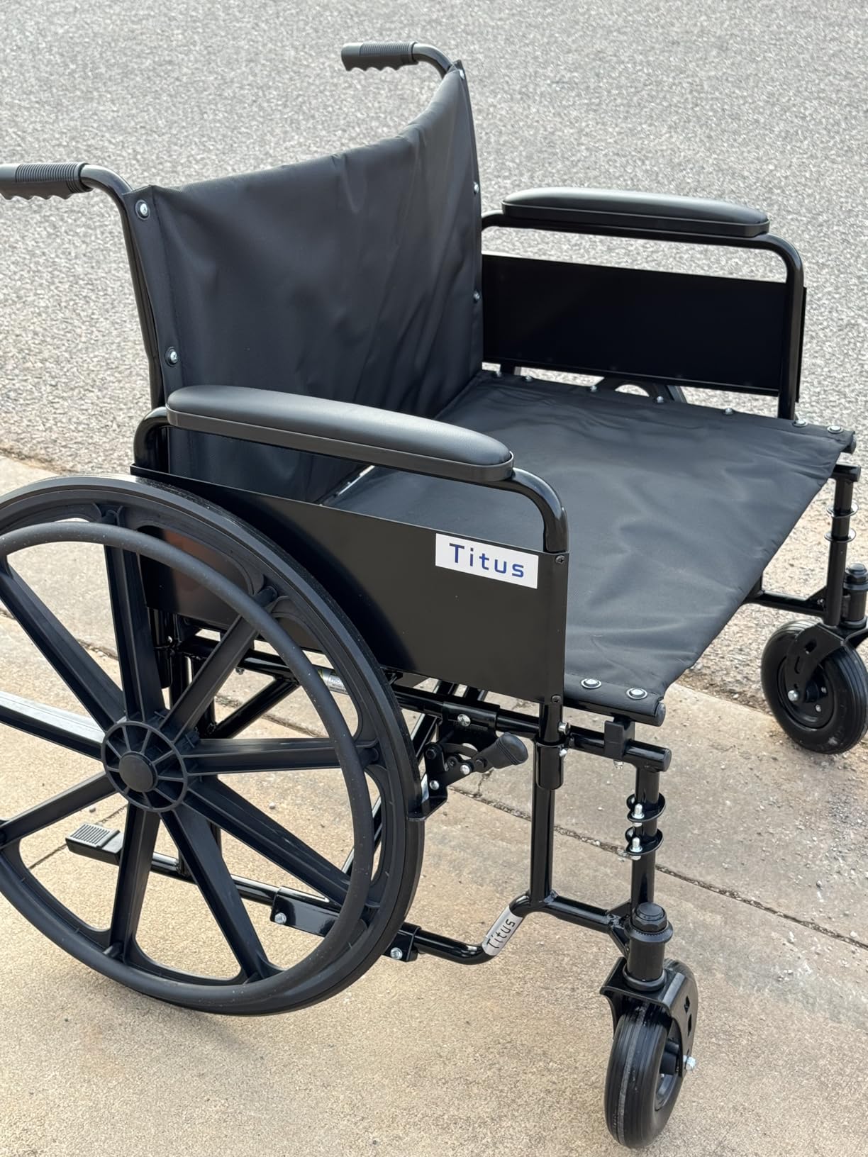 Heavy Duty Bariatric Wheelchair for Adults - Removable Desk Arms and Elevated Leg Rests - Adjustable Height, Foldable - 22