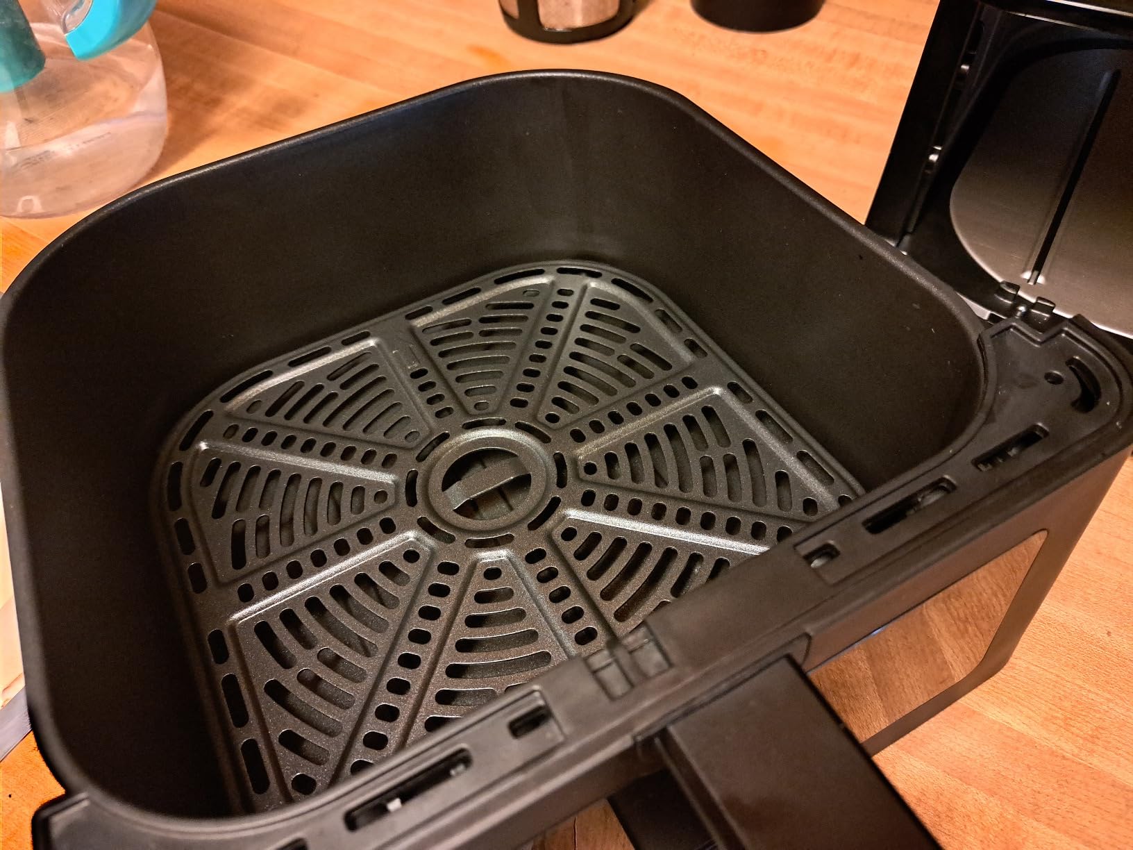 Cosori Clear Window Air Fryer, 6.5 Quart Large Compact Airfryer, 12 One-Touch Savable Custom Functions customer photo 2