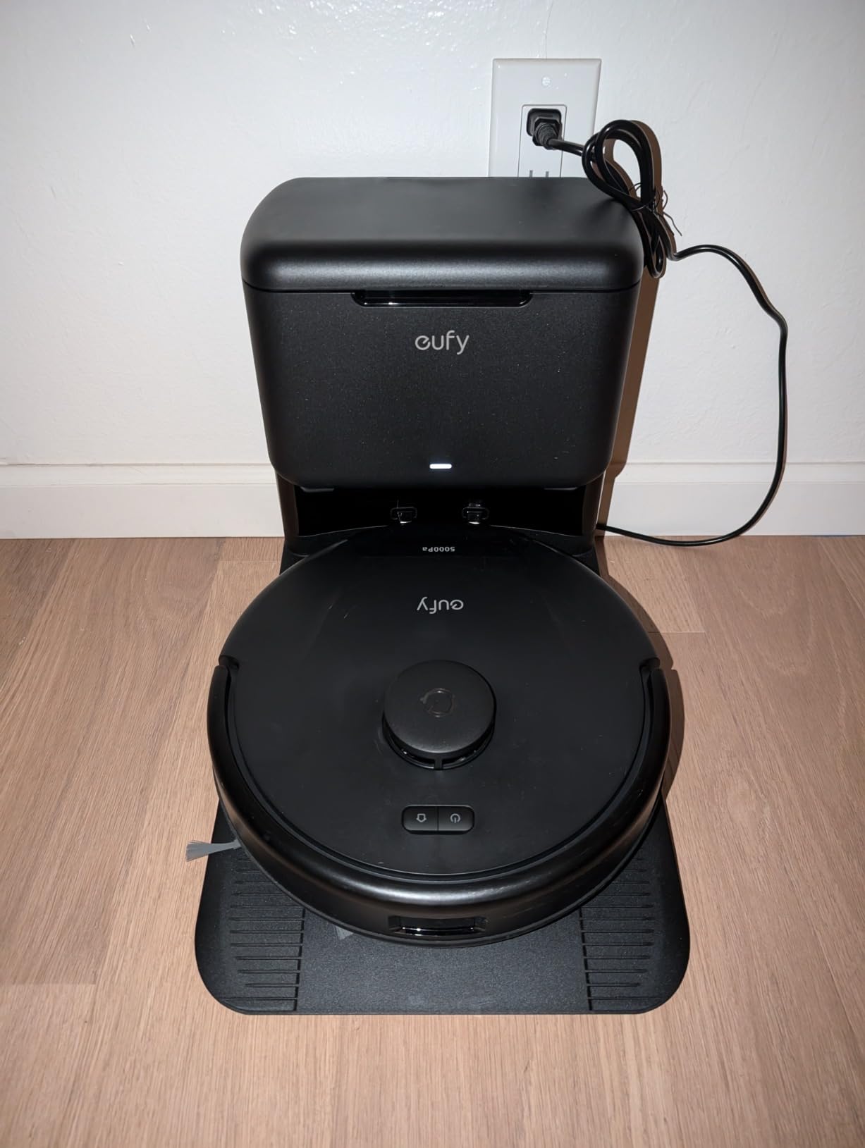 Eufy L60 Robot Vacuum with Self Empty Station, Hair Detangling Technology, 5,000 Pa Suction customer photo 1