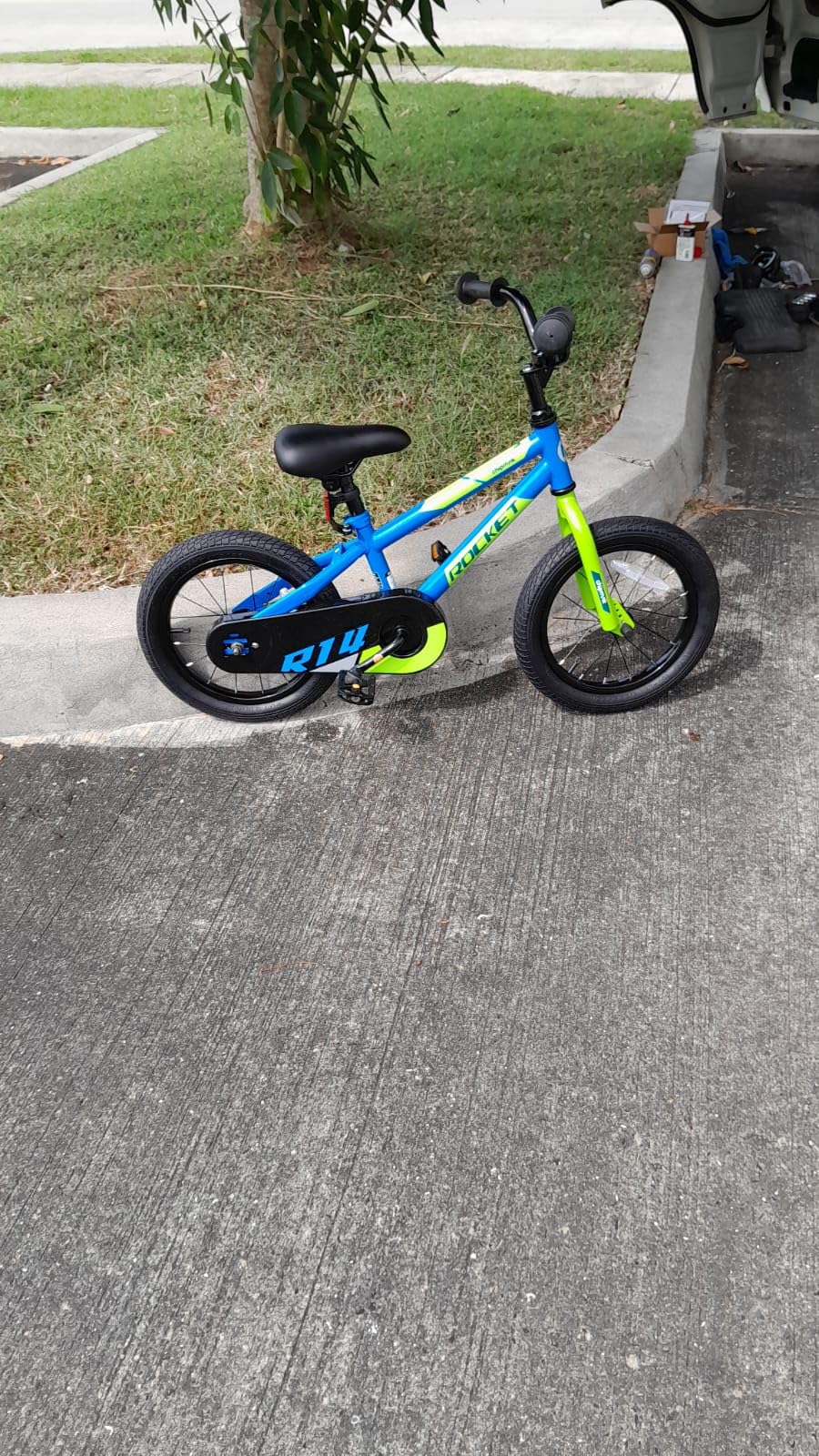 Chipmunk Kids Bike 12 14 16 18 Inch Bicycle with Training Wheels Beginners Boys Girls Ages 3-10 Years Multiple Colors customer photo 2