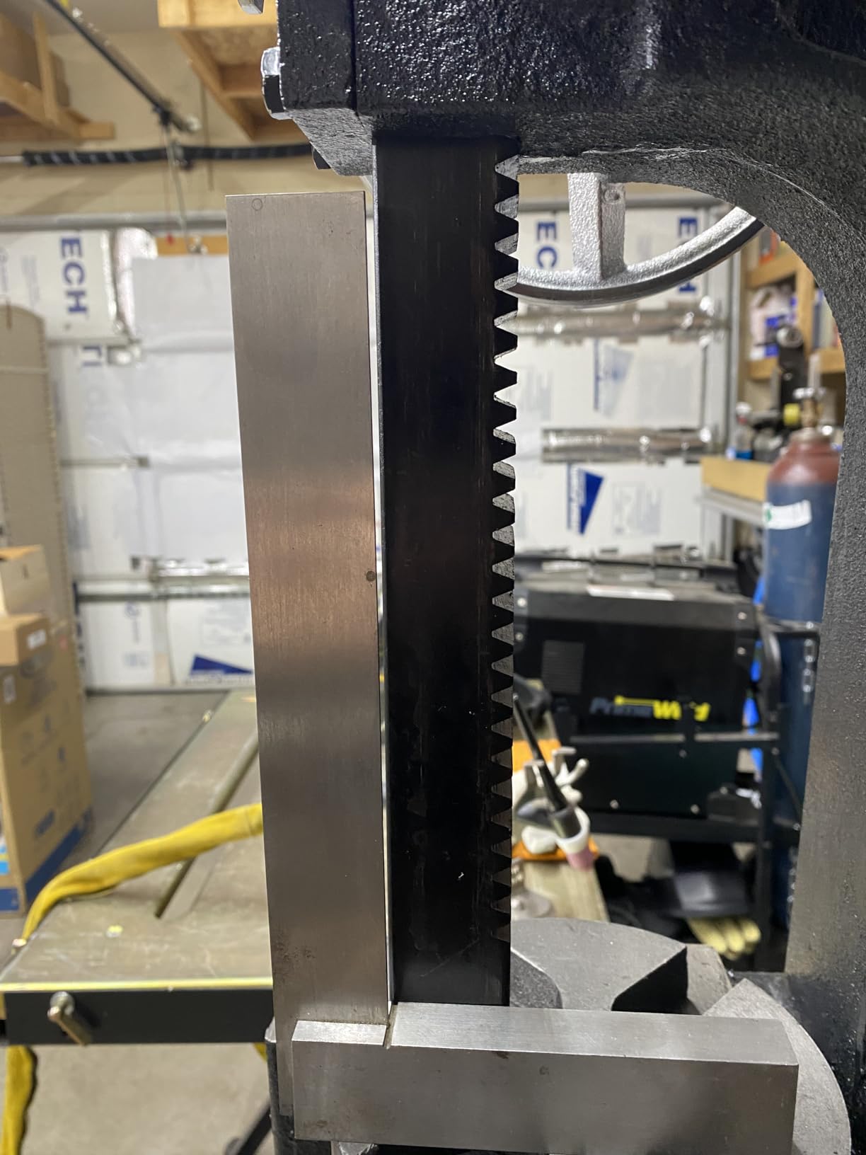 VEVOR Arbor Press, 3 Ton Ratchet Type Arbor Press, Ratchet Leverage Arbor Press with Handwheel, 12.2