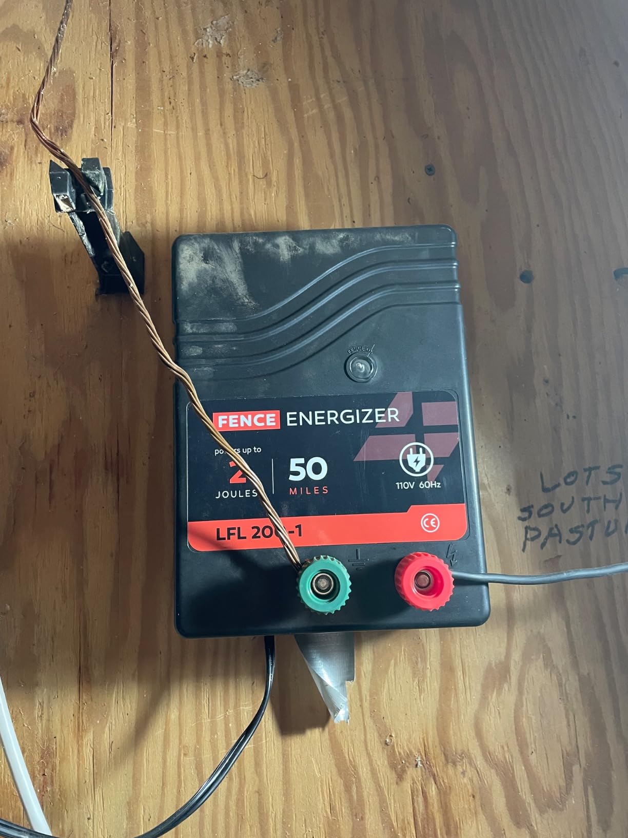 Electric Fence Charger AC Powered 80 Miles 250 Acres, 110 Volt 4.5 Joule Plug-in Electric Fence Energizer, Output Voltage Max 10 kV for Livestock, Preventing Predators from Intruding customer photo 2