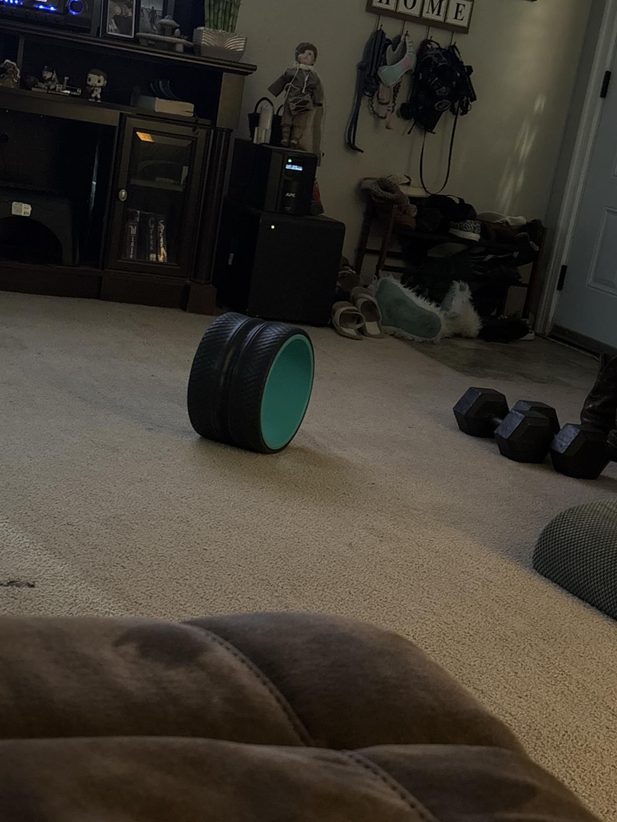 FitBeast Back Roller - Deep Tissue Massage Wheel, Yoga Wheel & Back Stretcher for Pain Relief (6'')) customer photo 1
