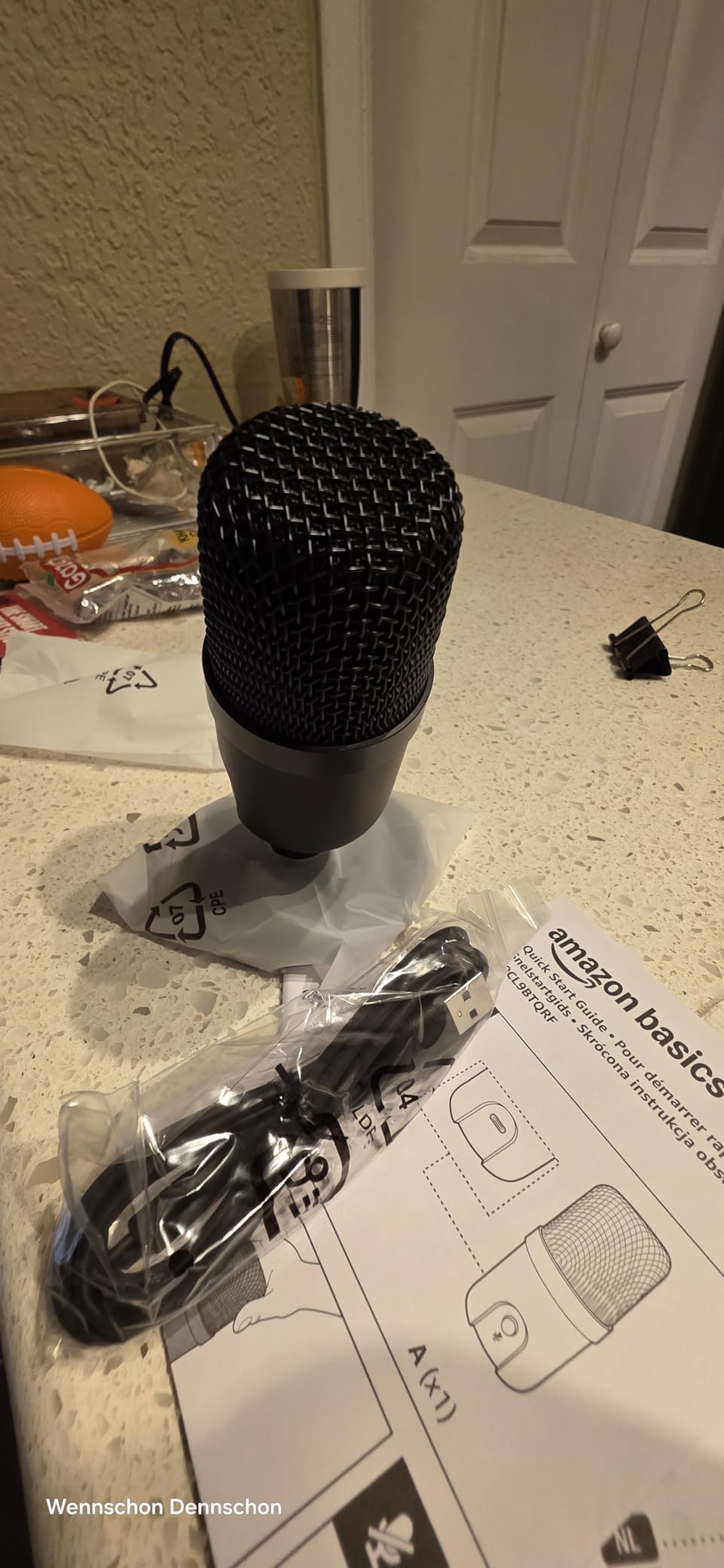 Amazon Basics Condenser Microphone for PC, Cardioid Pickup, USB Mic for Streaming, Recording, and Podcasting, 360 Adjustable Stand, Plug and Play, 5.8 x 3.4, Black customer photo 2