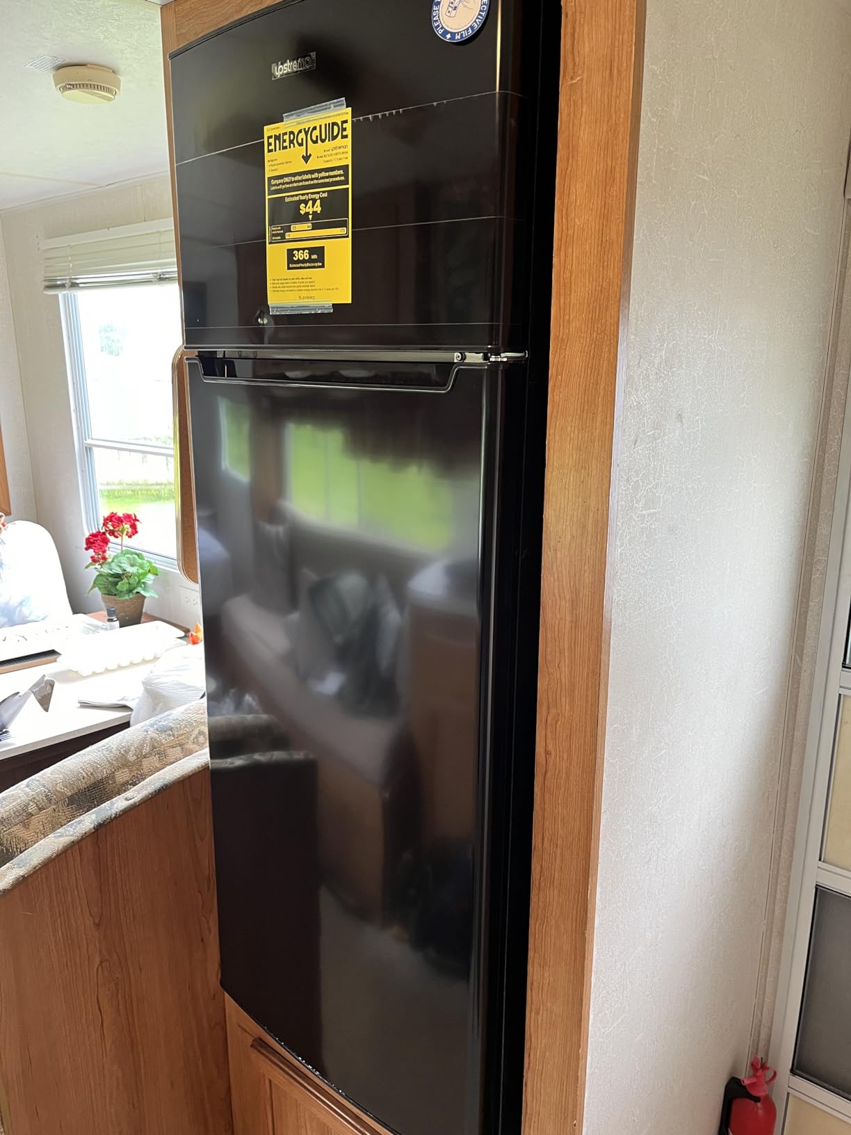 Upstreman 7.7 Cu.Ft. Refrigerator with Freezer, Double Door Fridge, Adjustable Thermostat, Large Capacity, Reversible Door Swing, Refrigerator for Apartment, Office, Dorm, Black (BD75) customer photo 2