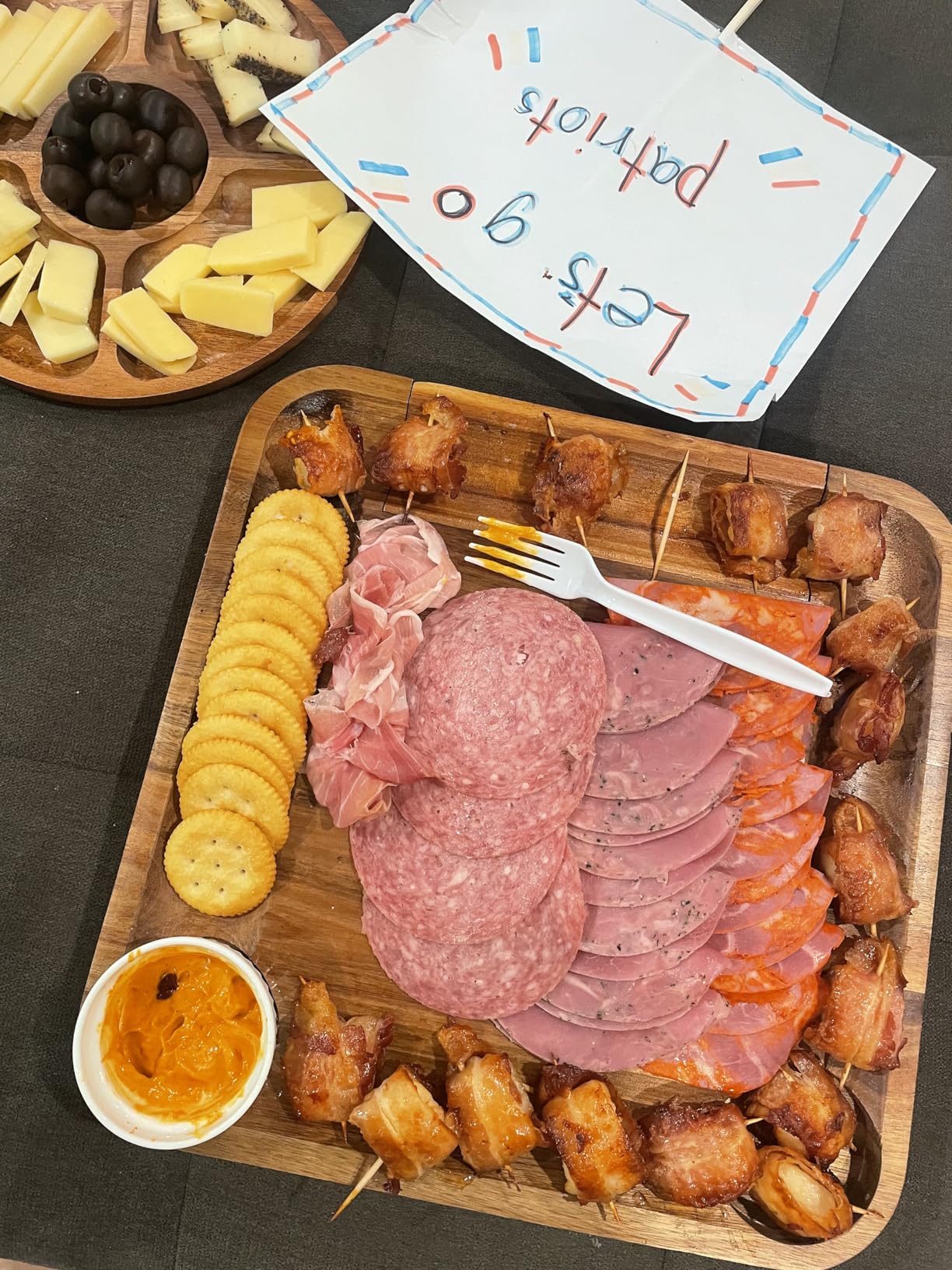 SMIRLY Charcuterie Boards Set - Large Acacia Cheese Board Set - House Warming Gifts New Home, Wedding Gift for Couple, Bridal Shower Gift, Birthday Gifts for Women customer photo 1