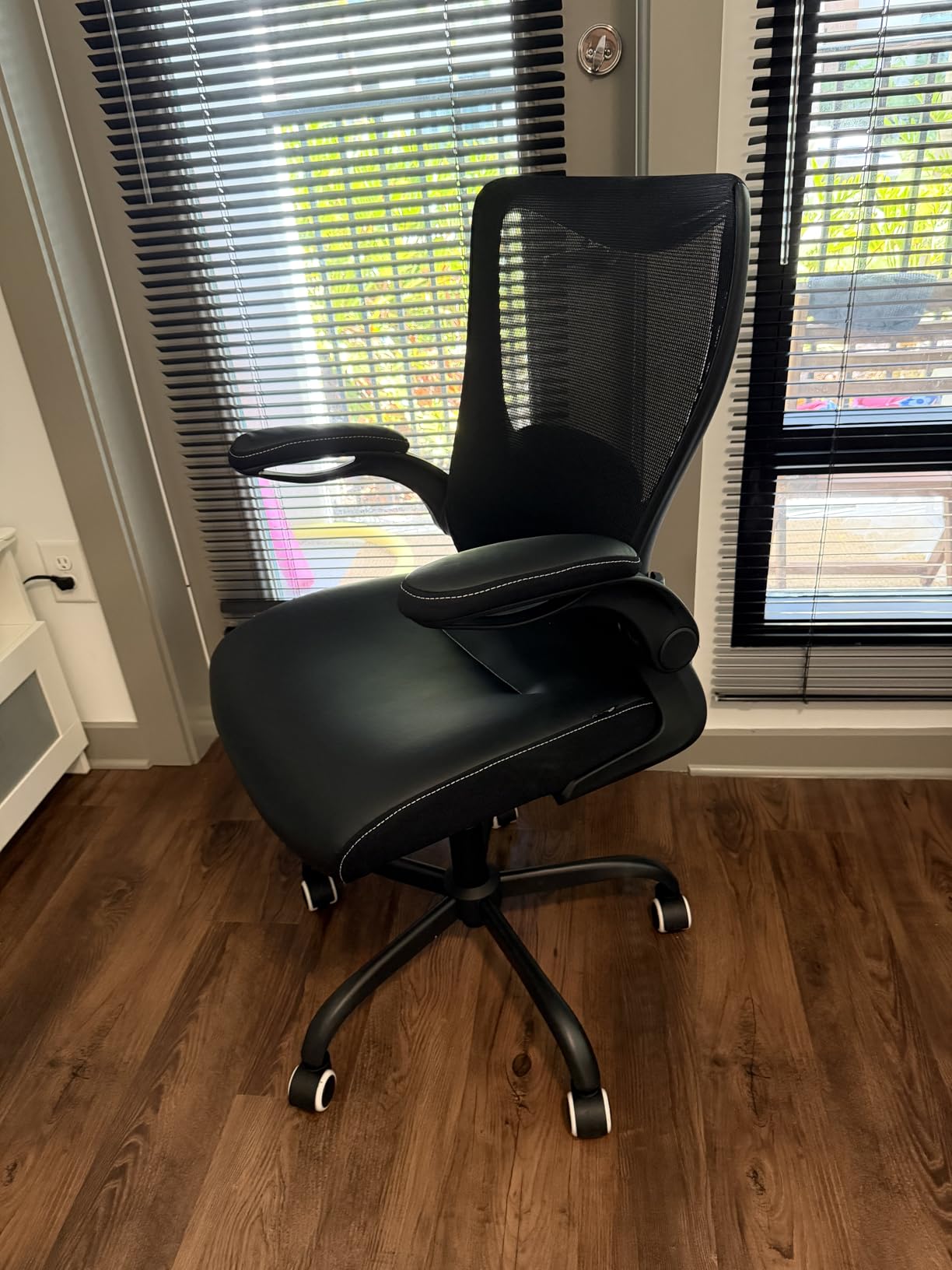 MUXX.STIL Office Chair, Ergonomic Desk Chair with Adjustable Lumbar Support and Flip up Armrest, Breathable Mesh Computer Chair for Home Office, Khaki customer photo 1