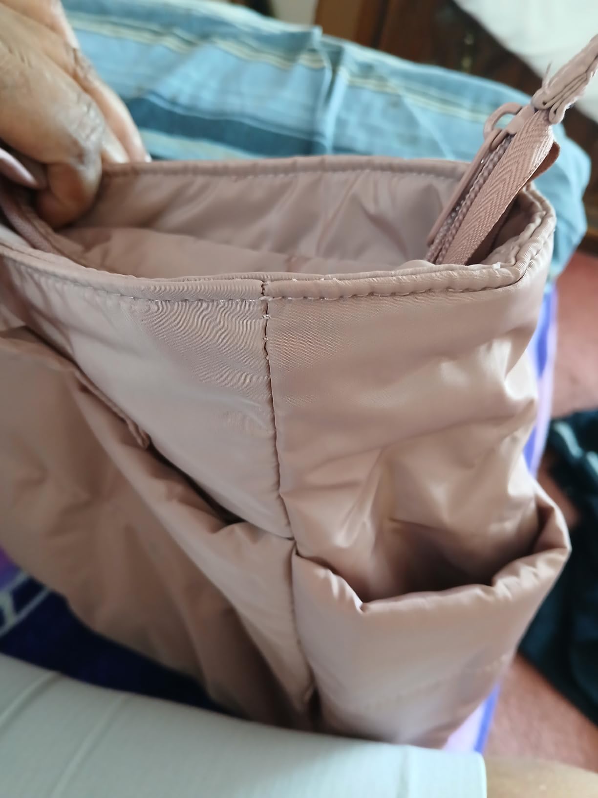 BAGSMART Tote Bag for Women, Lightweight Puffy Tote Bag with Compartments Shoulder Bag Handbag for Travel, Work, Gym customer photo 2