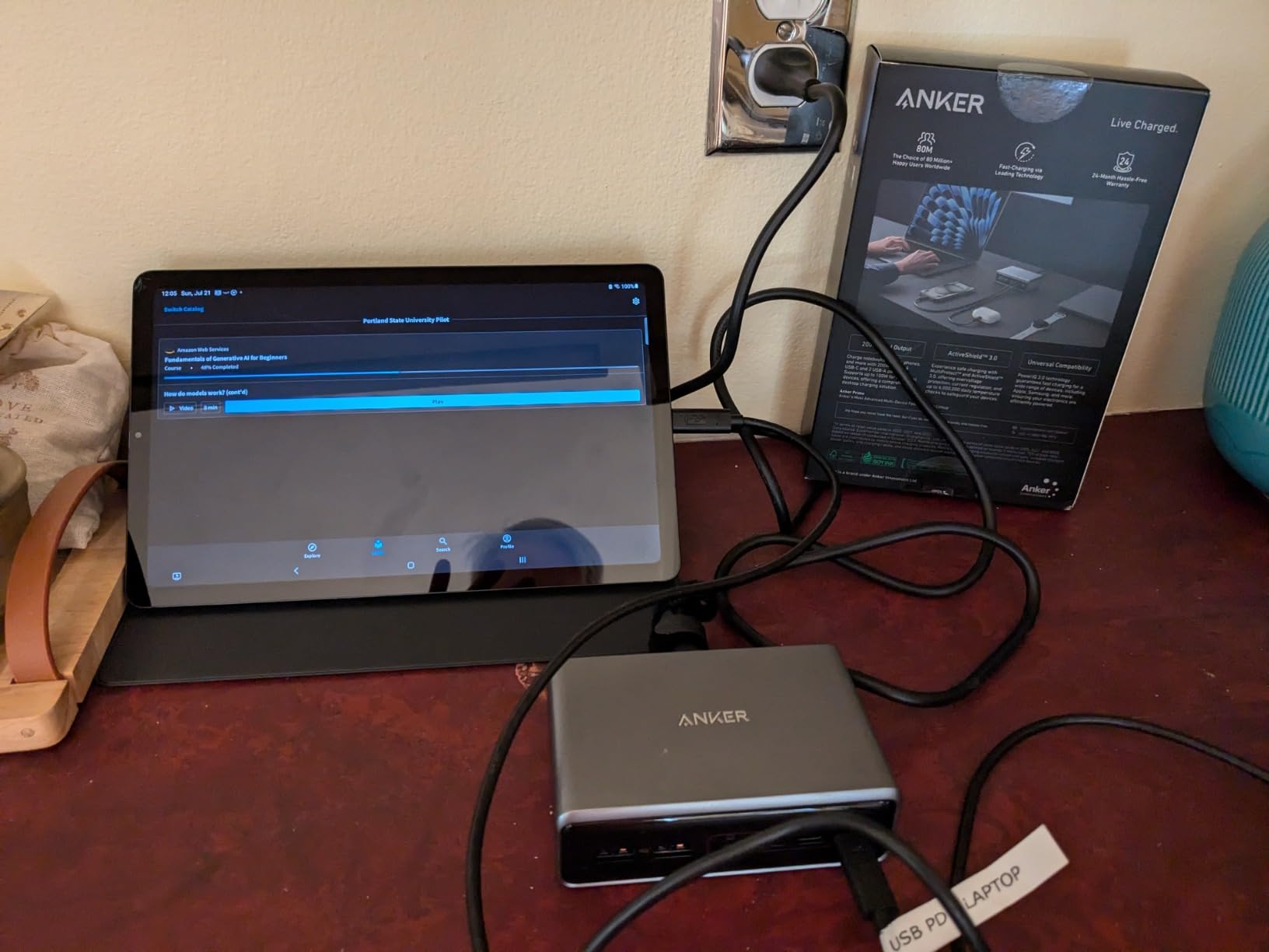 Anker Prime Charging Station, 200W 6-Port GaN Desktop Charger, Fast Charging USB C Charger for Multiple Devices, Compatible with iPhone, Galaxy, MacBook, Dell customer photo 2