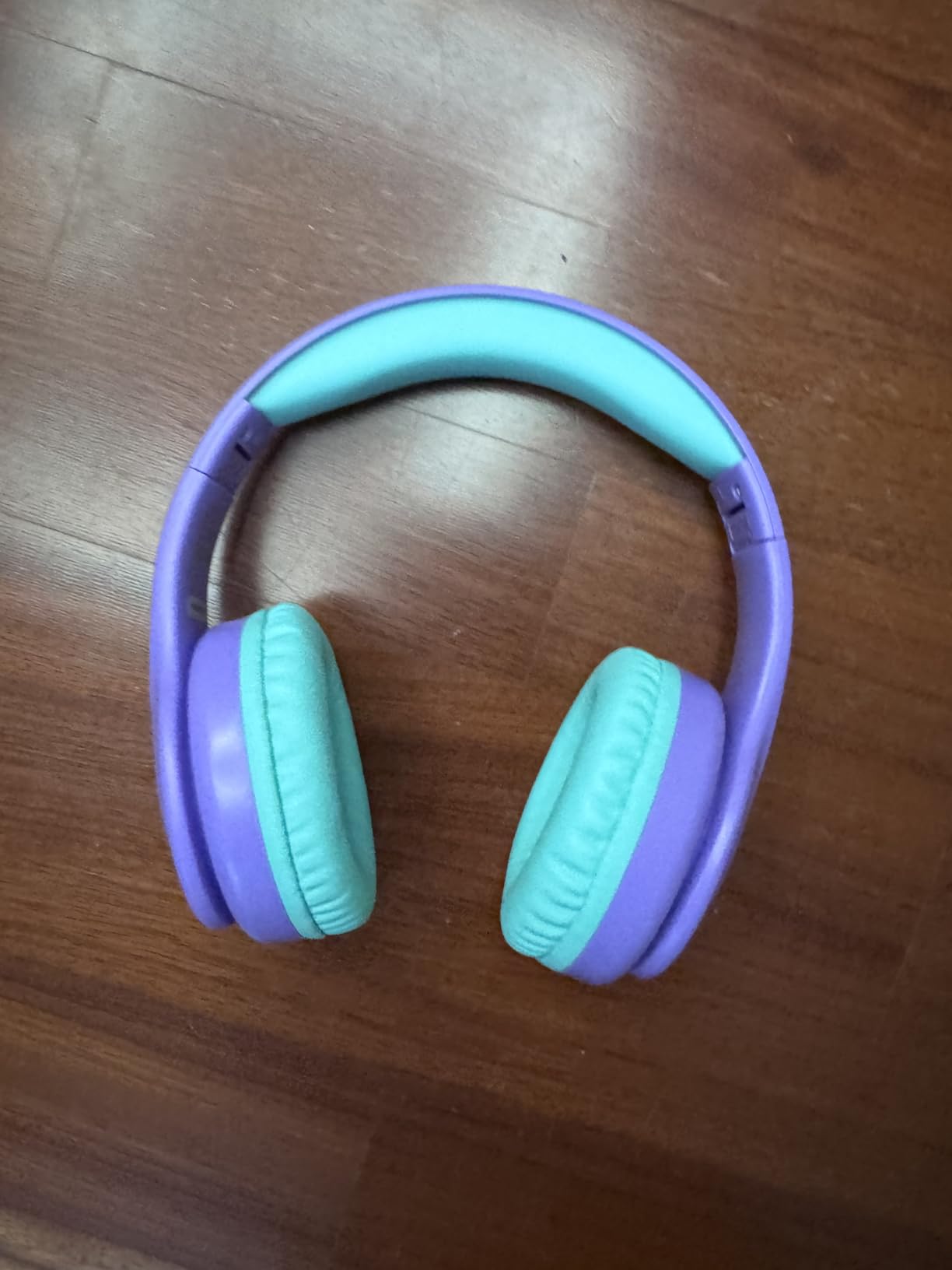 JoySpark Kids Bluetooth Headphones, Lightweight Wireless Headphones for Kids, 85/94dB Volume Limited, 60 Hours Playtime, Bluetooth 5.3, Over-Ear Toddler Headsets with Built-in Mic-Purple customer photo 2