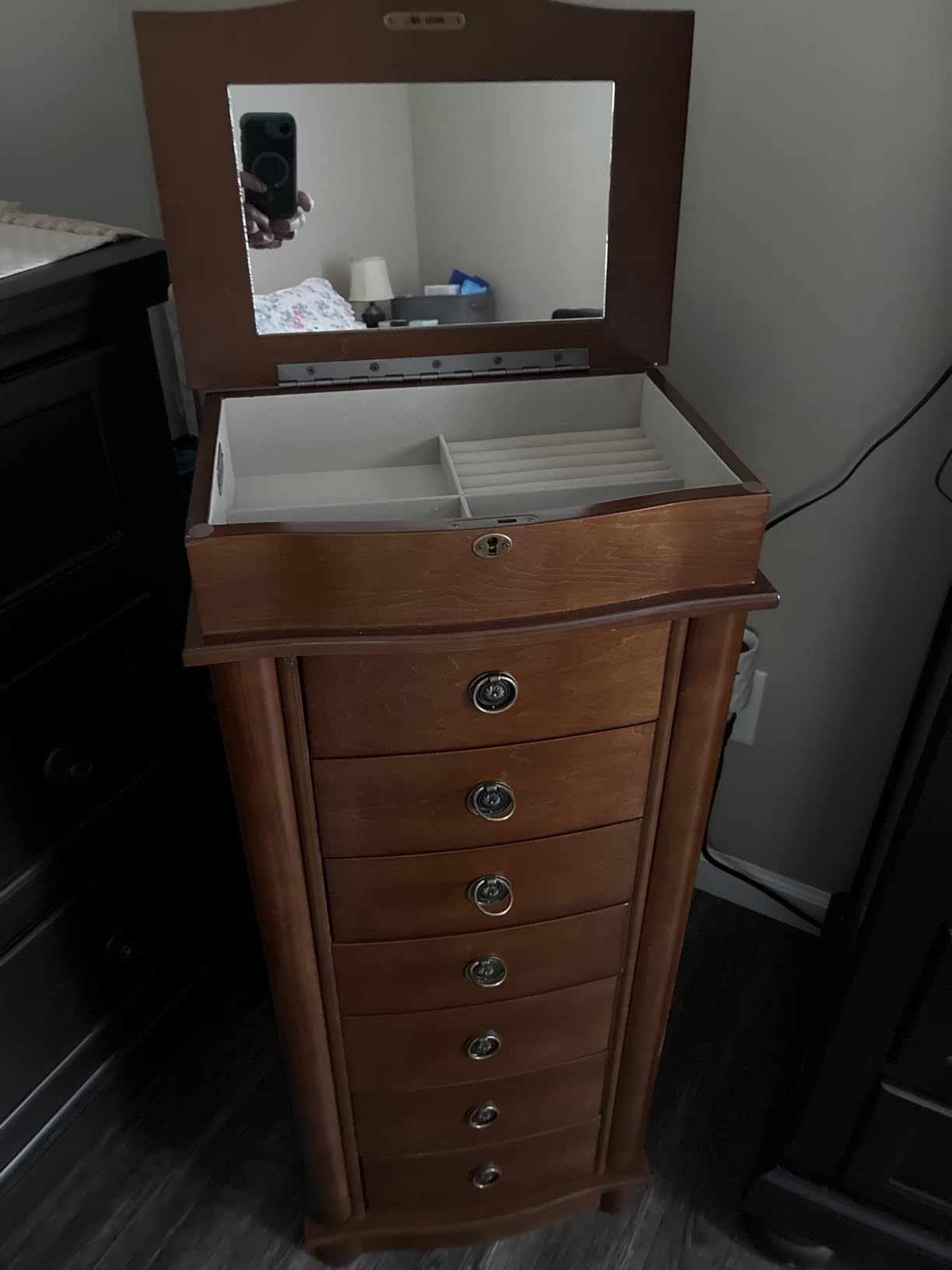 Hives and Honey Nora Jewelry Armoire Cabinet with Mirror - 7 Drawers, Locking Top, Necklace Hooks, Anti-Tarnish Felt - Traditional Standing Jewelry Organizer for Women, White customer photo 1