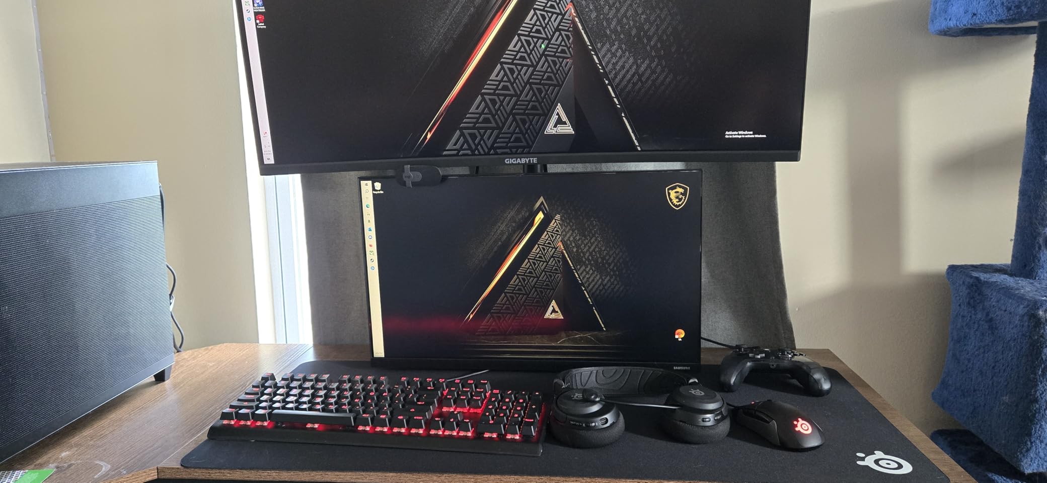QcK XXL Gaming Mouse Pad - XXL Fabric - Perfect Movement Tracking and Stability - Esports Pad - Non-Slip - Full Desk Surface Use customer photo 1