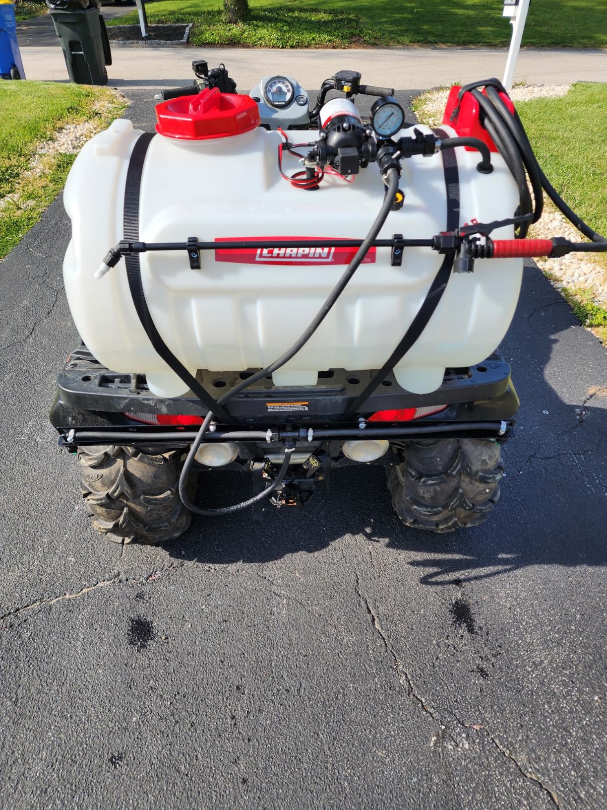 Chapin 98444 40-Gallon Agriculture/Farming Tank Sprayer with 2-Nozzle Boom and 2.5 GPM Pump, 40-gallons, 1-Pack customer photo 1