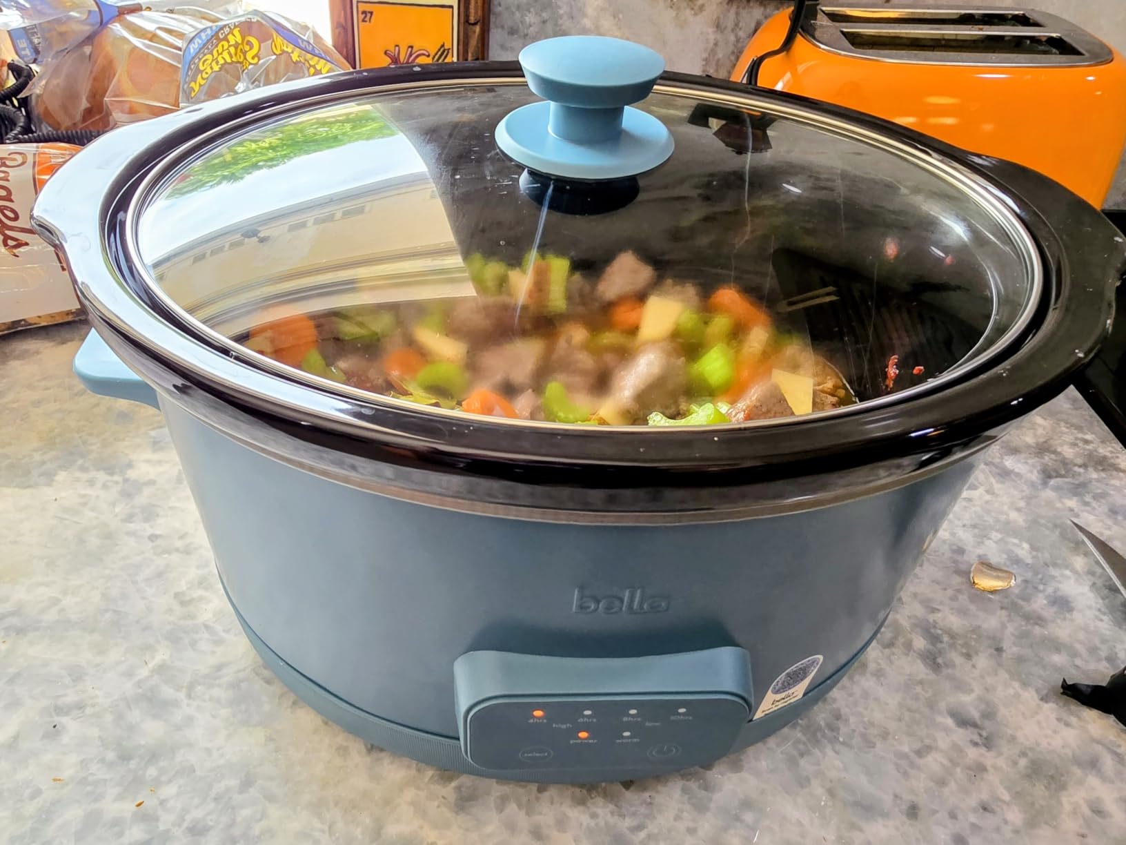 bella 6.0 Qt Programmable Slow Cooker, Ceramic Nonstick Coating, Adjustable Temperature & Cooking Times, Dishwasher Safe Stoneware Pot & Tempered Glass Lid customer photo 1
