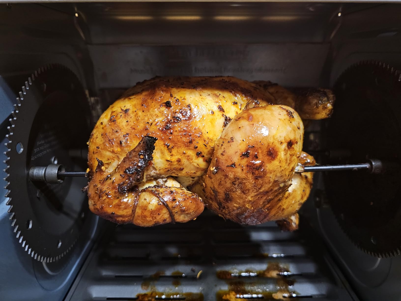 Ronco 6000 Platinum Series Rotisserie Oven, Digital Display, 12-Pound Capacity, Auto Shutoff, Includes Rotisserie Spit, Multi-Purpose Basket, 3 Cooking Functions: Rotisserie, Sear and No Heat Rotation customer photo 2