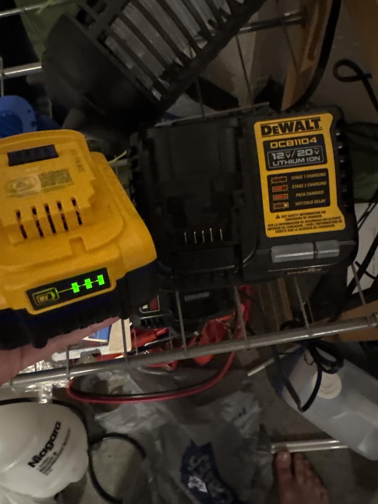 20V MAX Lithium-Ion Battery 2-Pack, 5.0 Ah (DCB205-2c) customer photo 2