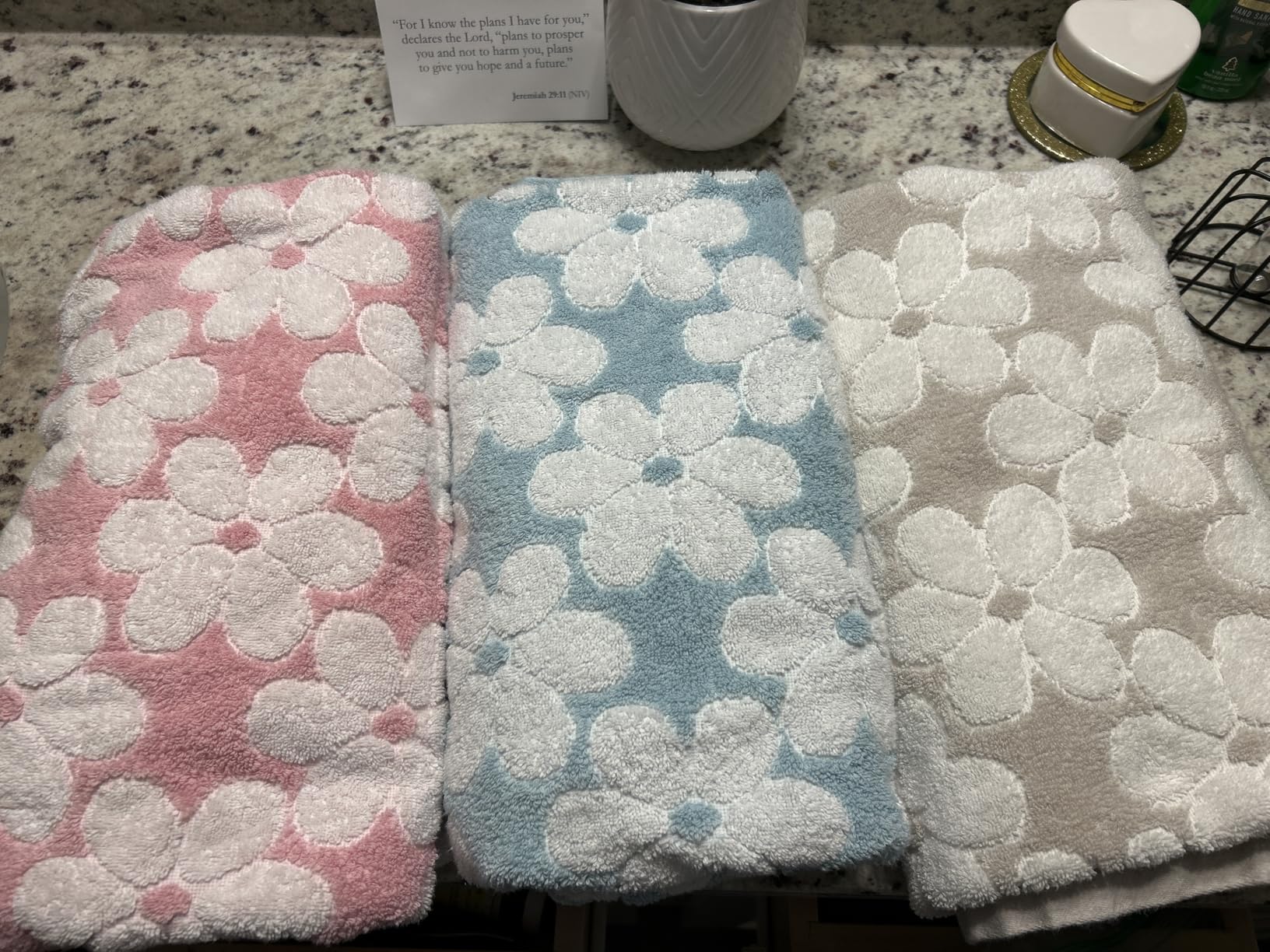 Jacquotha Soft Bath Towels 2 Pack, Super Absorbent Shower Towels 27.5x55 Inches, Cute Floral Jacquard Bathroom Set, Cotton, Light Beige customer photo 1