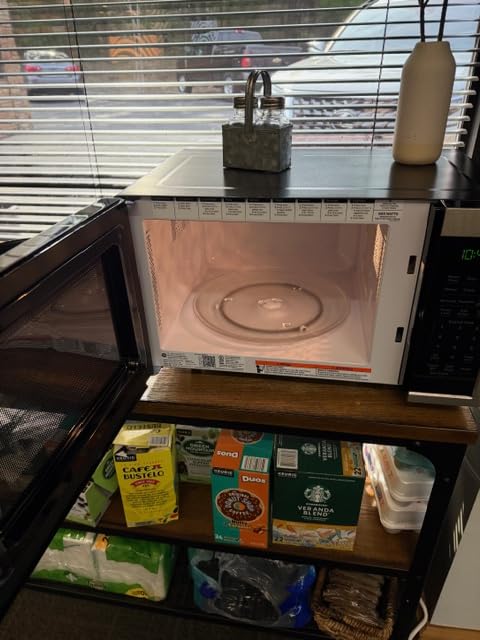 GE Countertop Microwave Oven, Compact 0.9 Cubic Ft., 900-watt Capacity, 7 Auto Cooking Settings, Child-Lock Technology, Kitchen Essentials for The Countertop, Dorm Room or Apartment, Stainless Steel customer photo 1