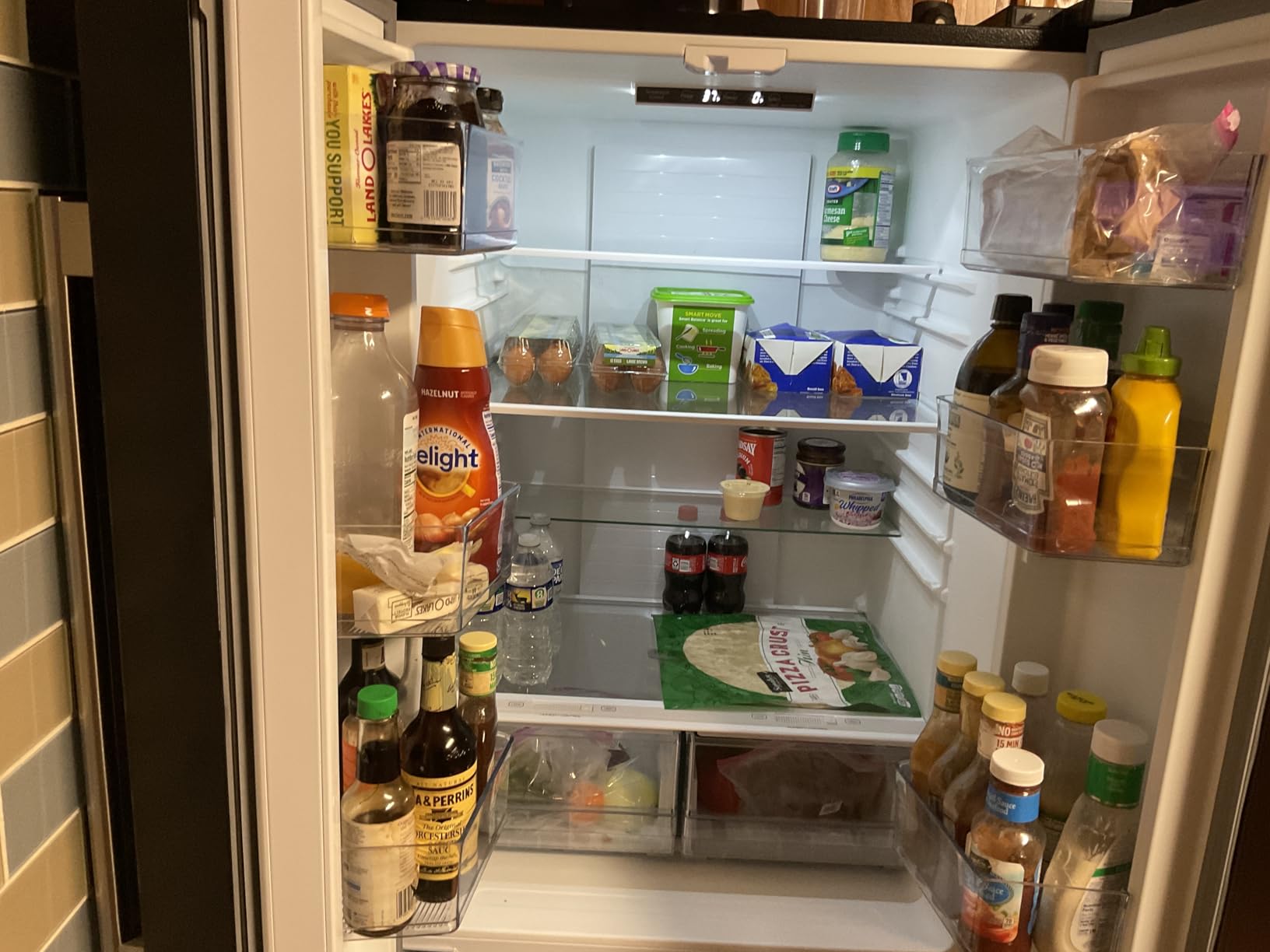 BLACK+DECKER 17 Cu. Ft. Convertible Freezer Refrigerator, Upright Freezer with Glass Shelves, ENERGY STAR rated, Frost Free, BUC1700XW, White customer photo 2
